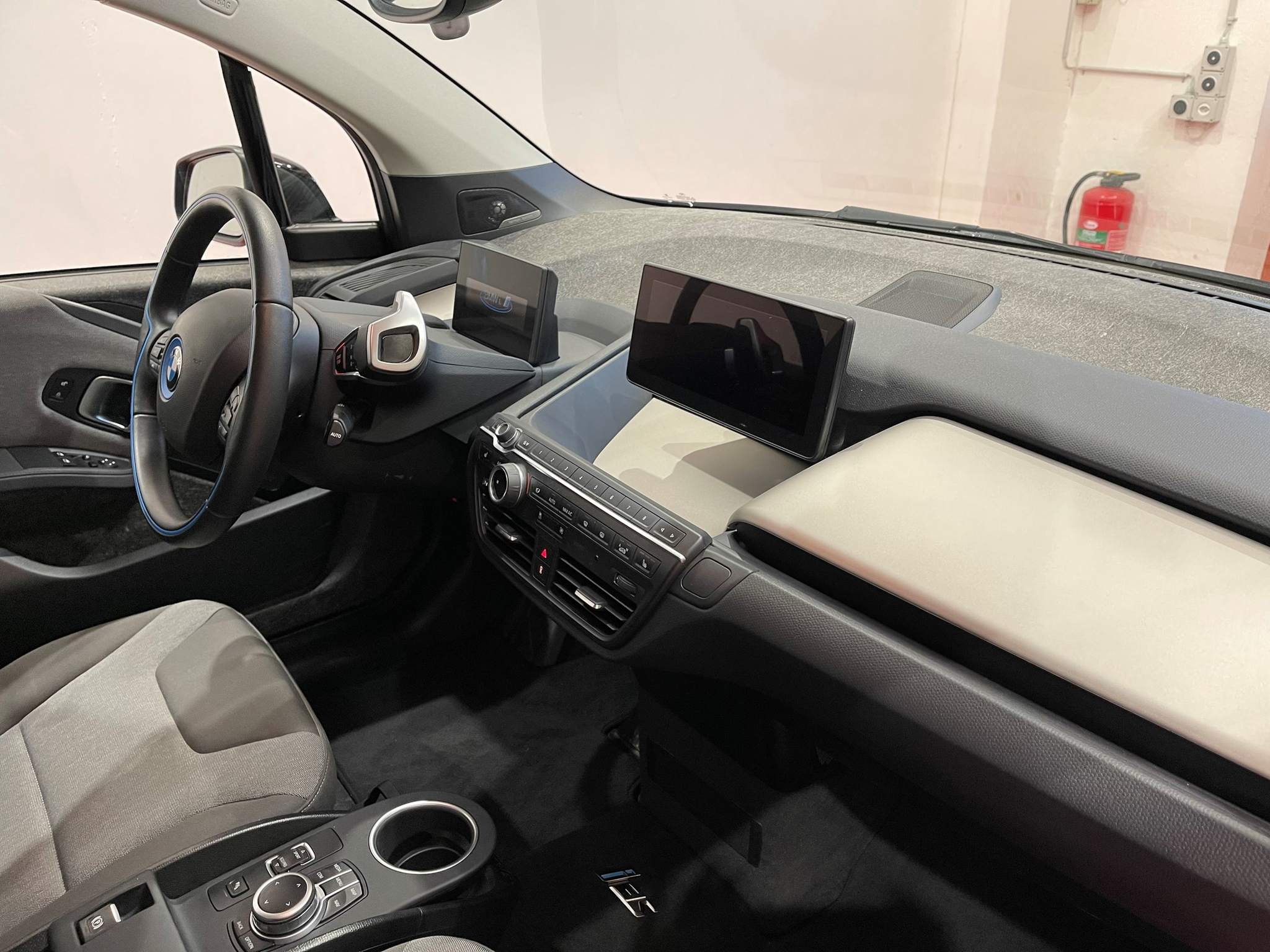 listing desktop thumbnail image 15