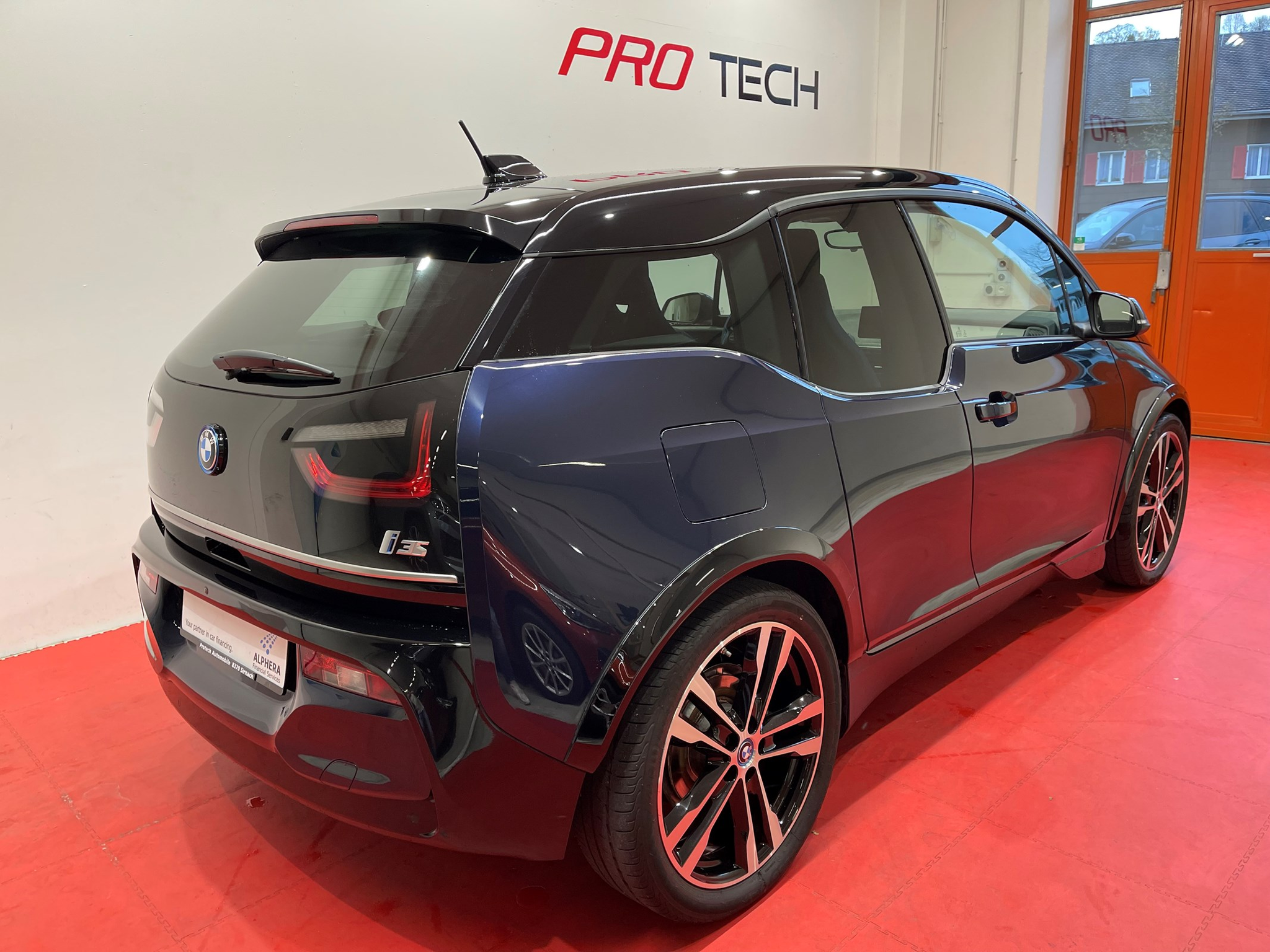 listing desktop thumbnail image 6