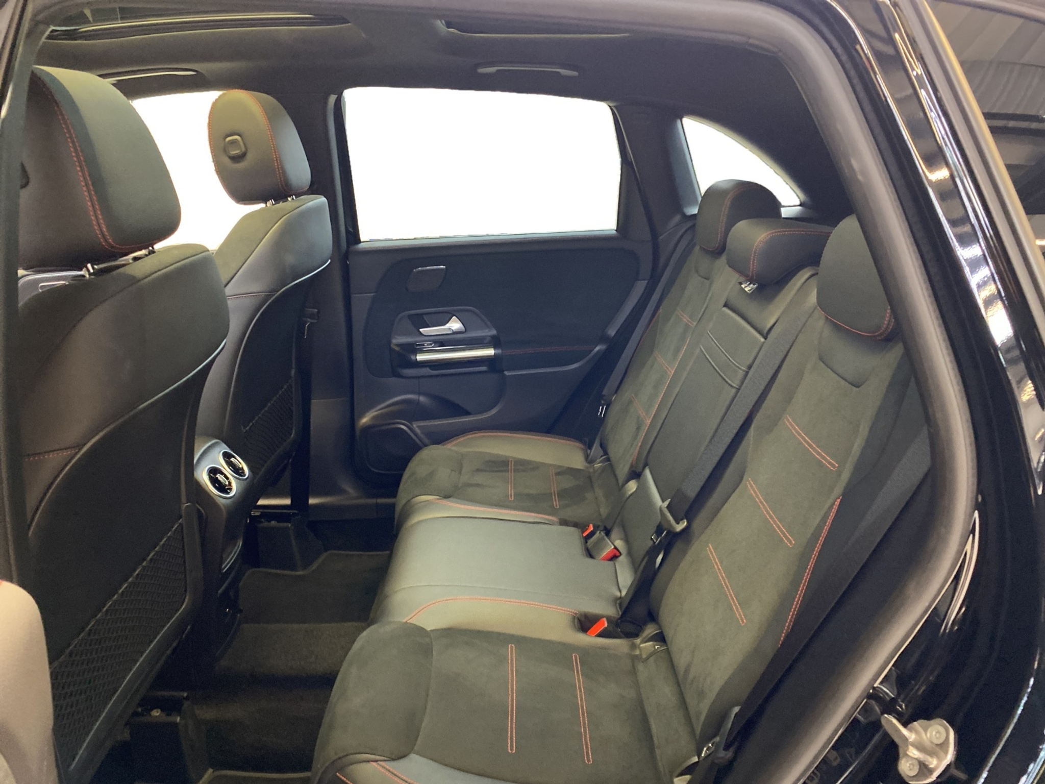 listing desktop thumbnail image 7