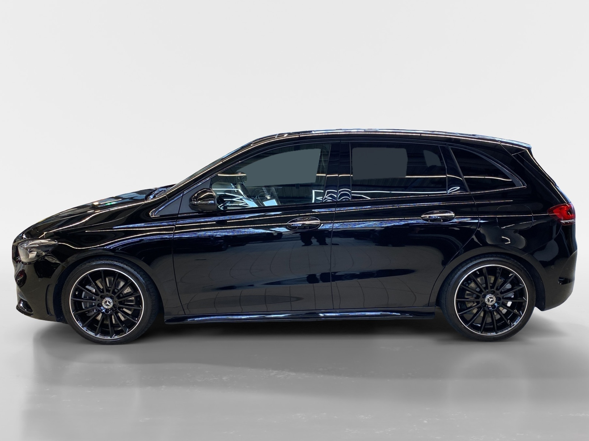 listing desktop thumbnail image 2