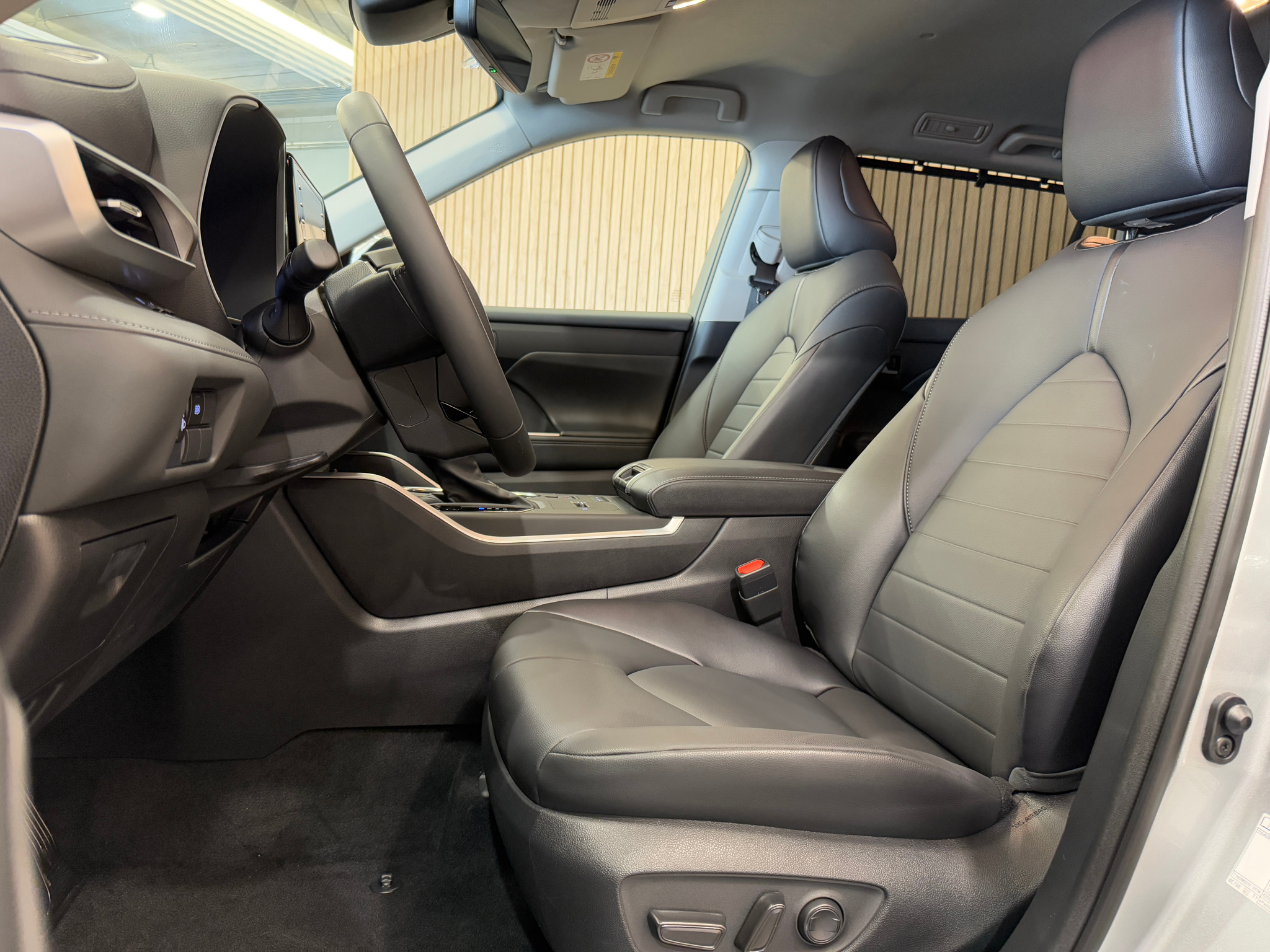 listing desktop thumbnail image 10