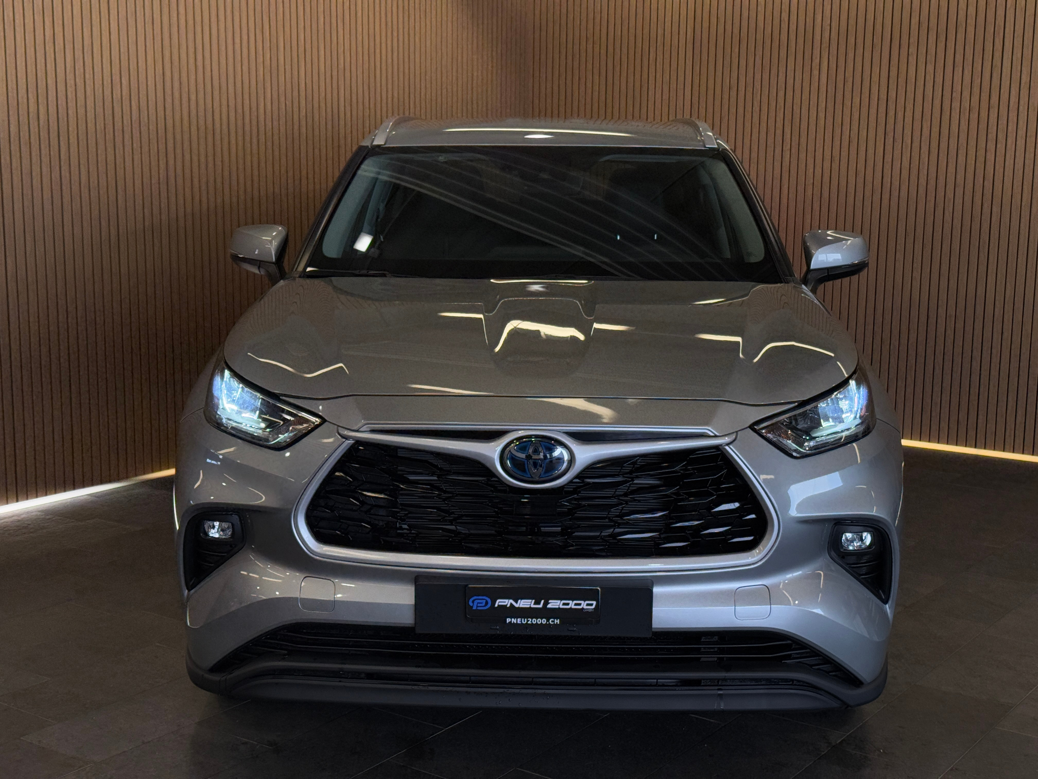 listing desktop thumbnail image 1