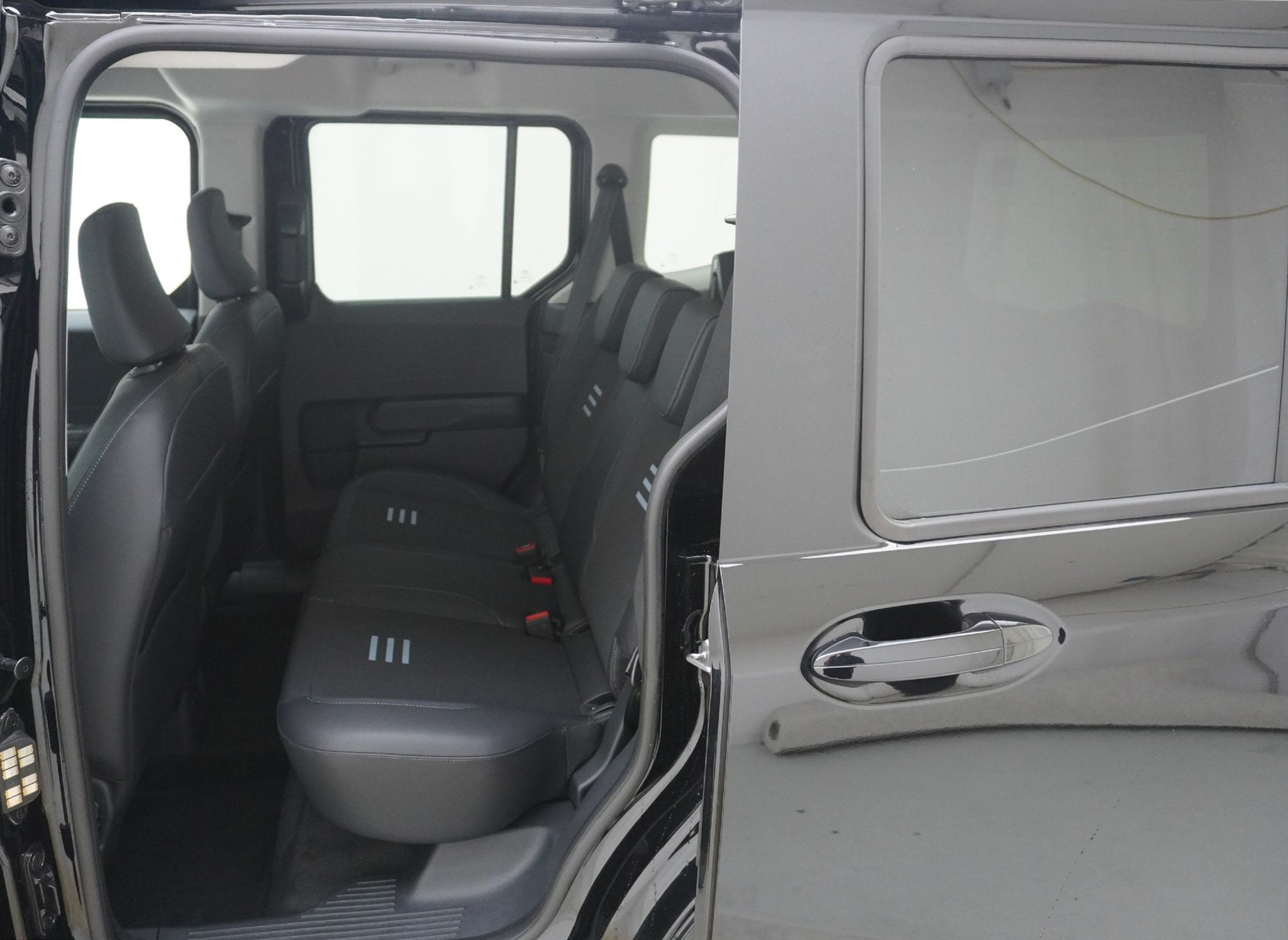 listing desktop thumbnail image 12