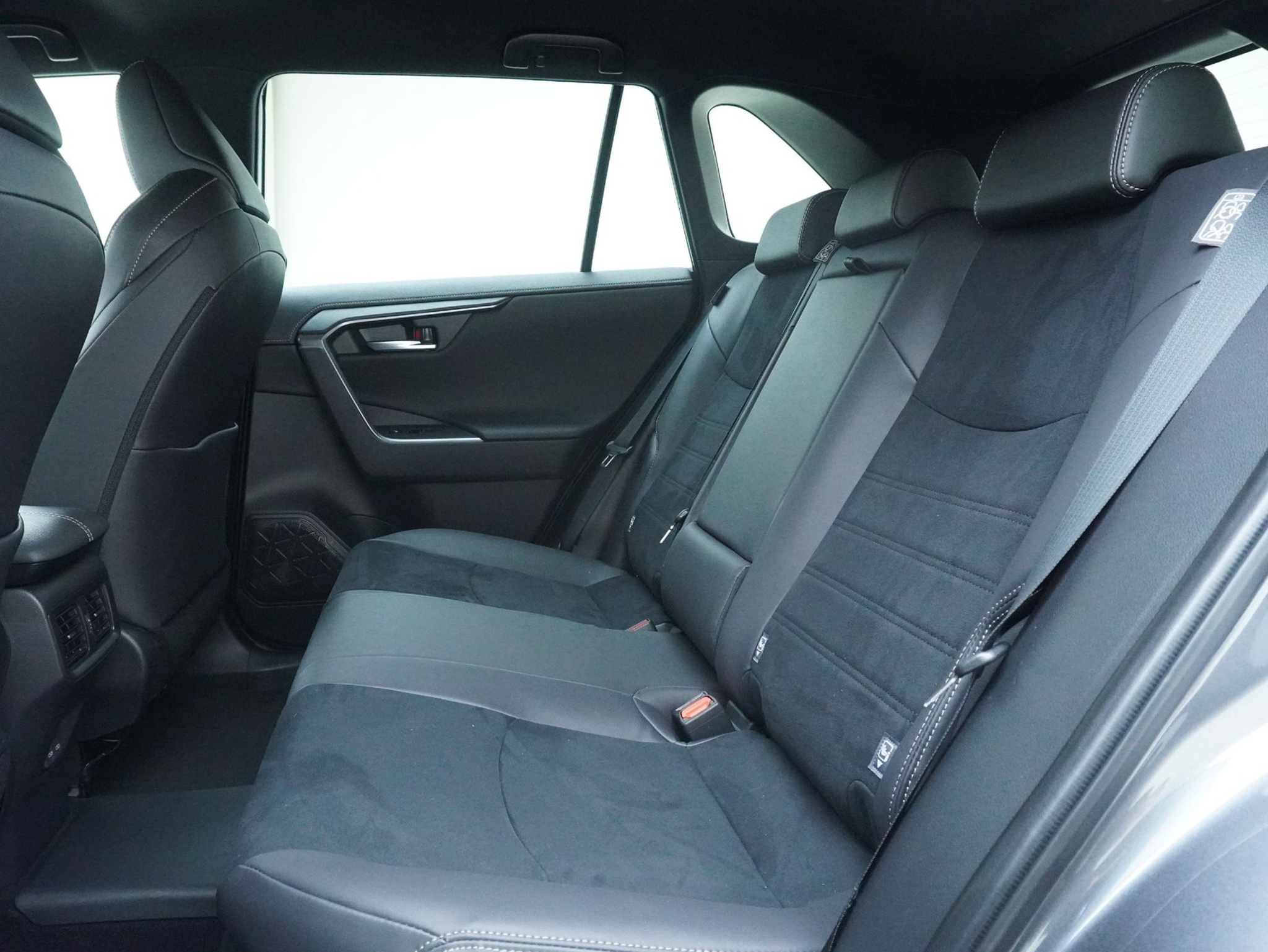 listing desktop thumbnail image 9