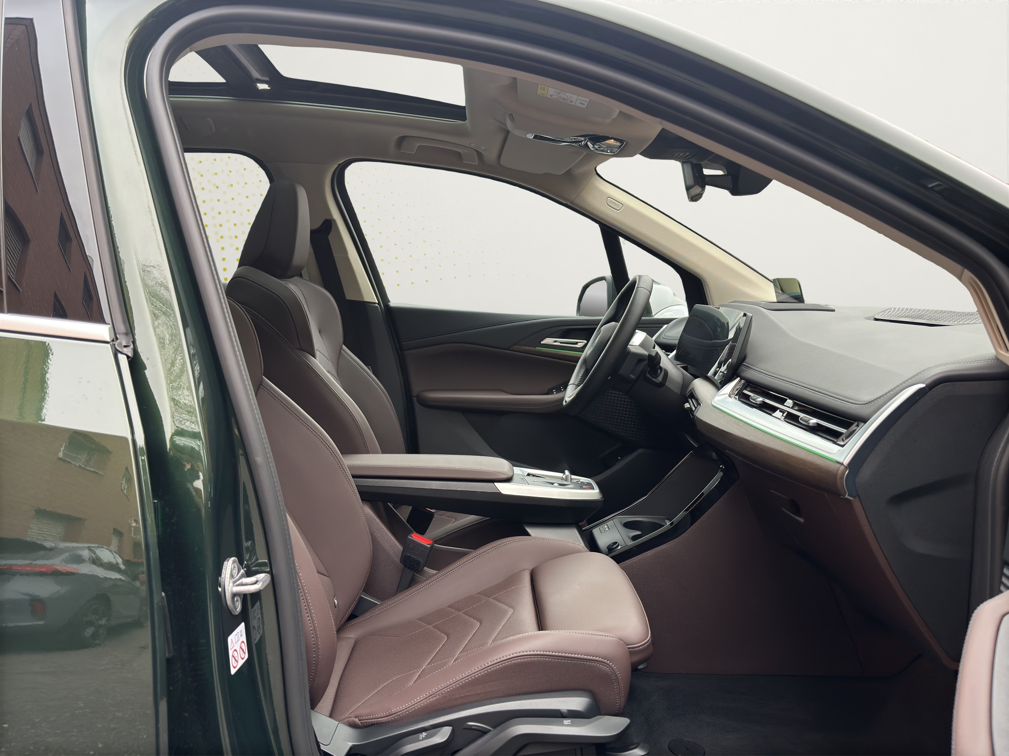 listing desktop thumbnail image 13