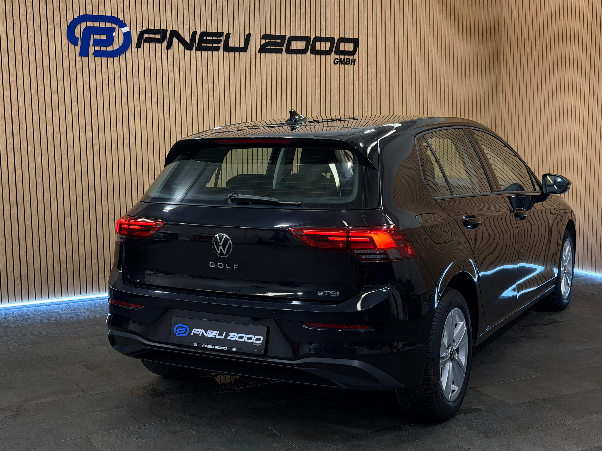 listing desktop thumbnail image 3