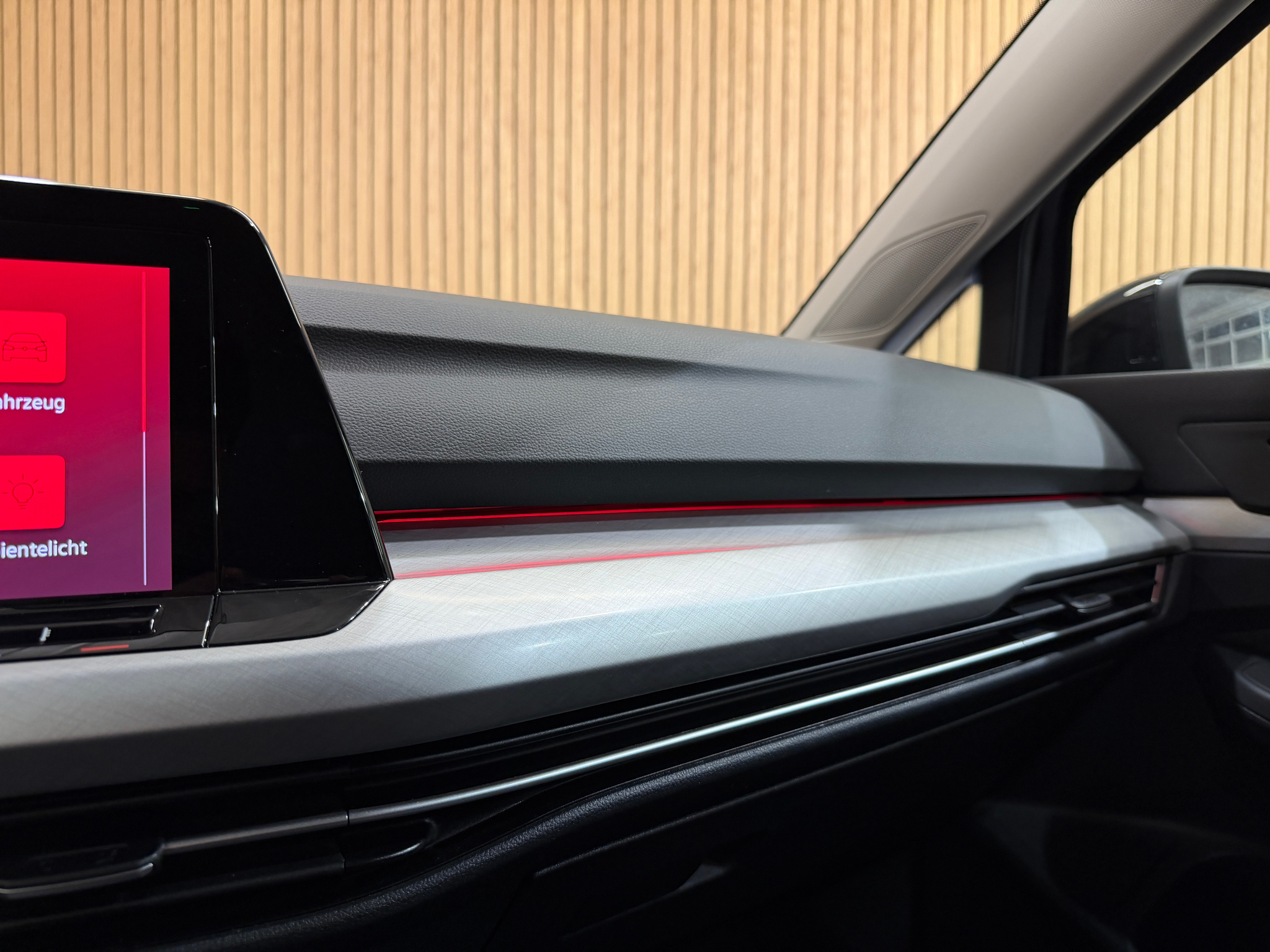 listing desktop thumbnail image 11