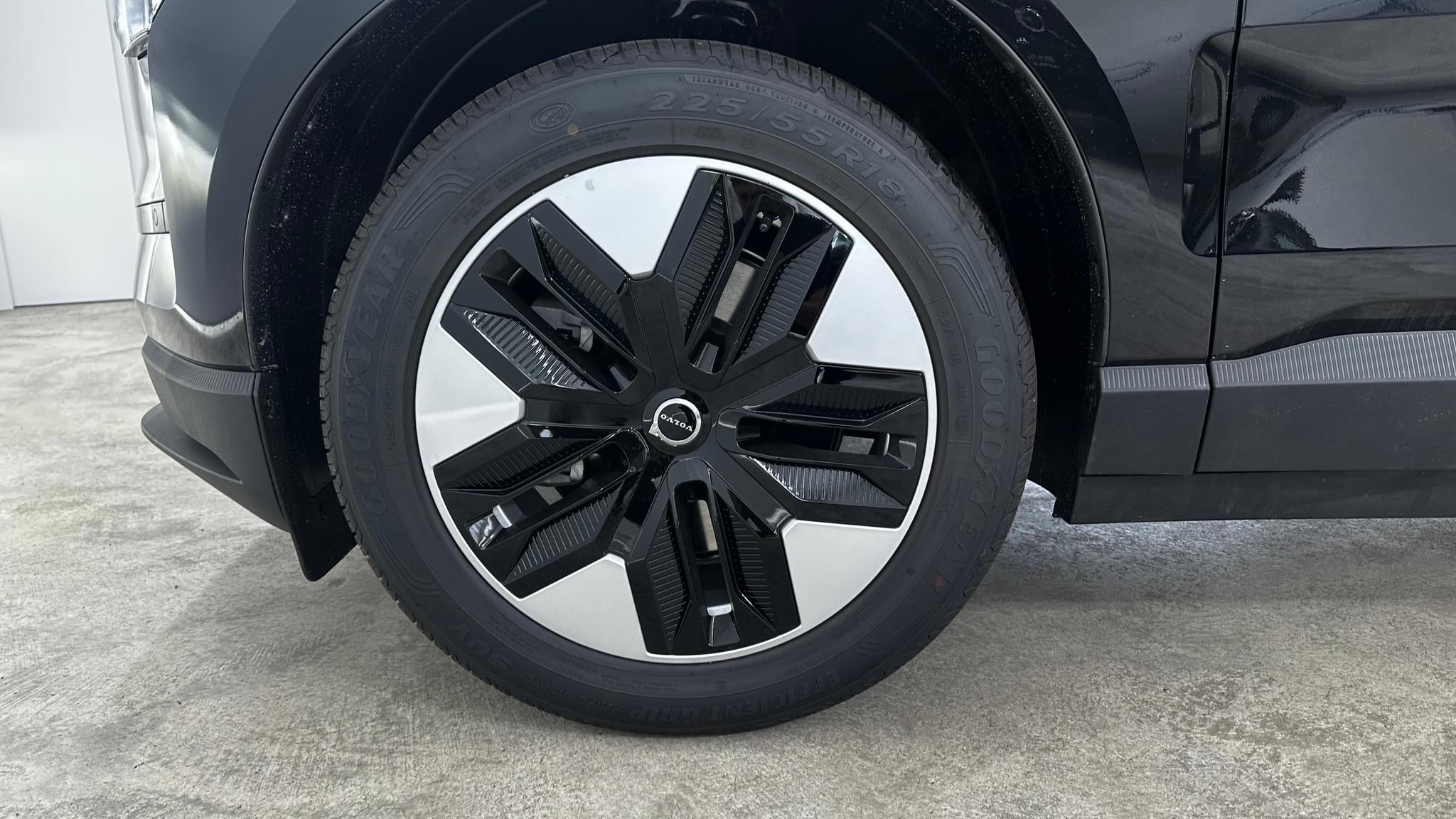 listing desktop thumbnail image 7