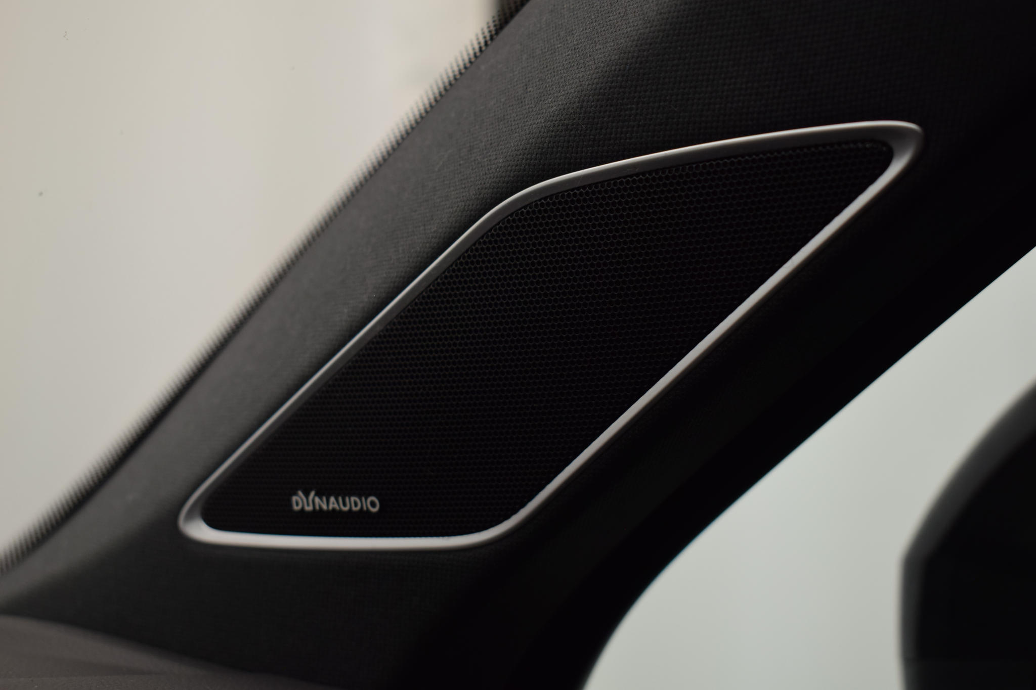 listing desktop thumbnail image 30