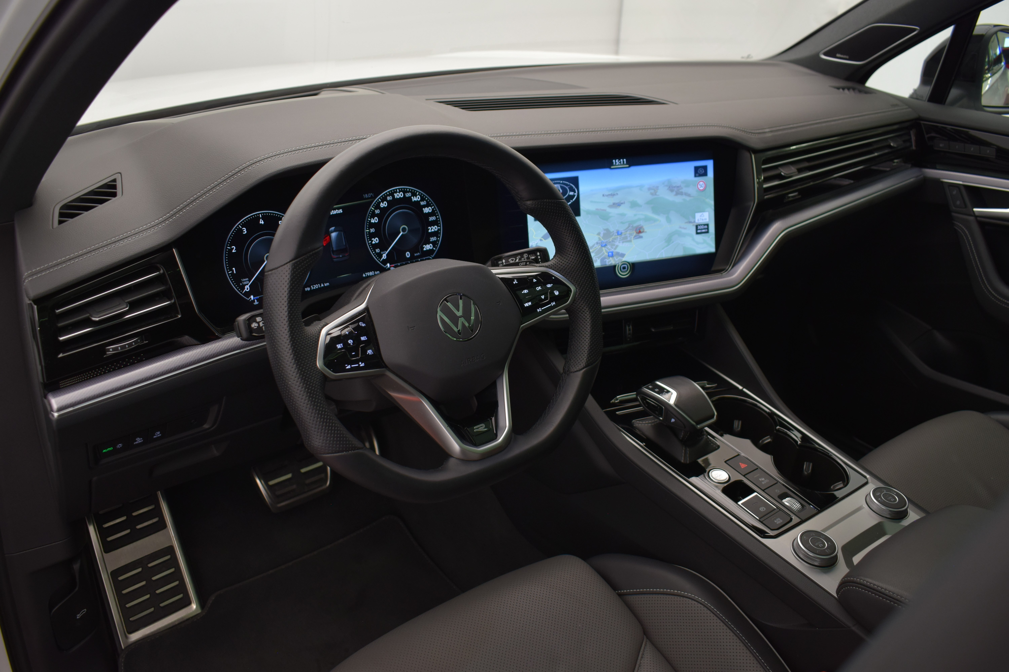 listing desktop thumbnail image 13