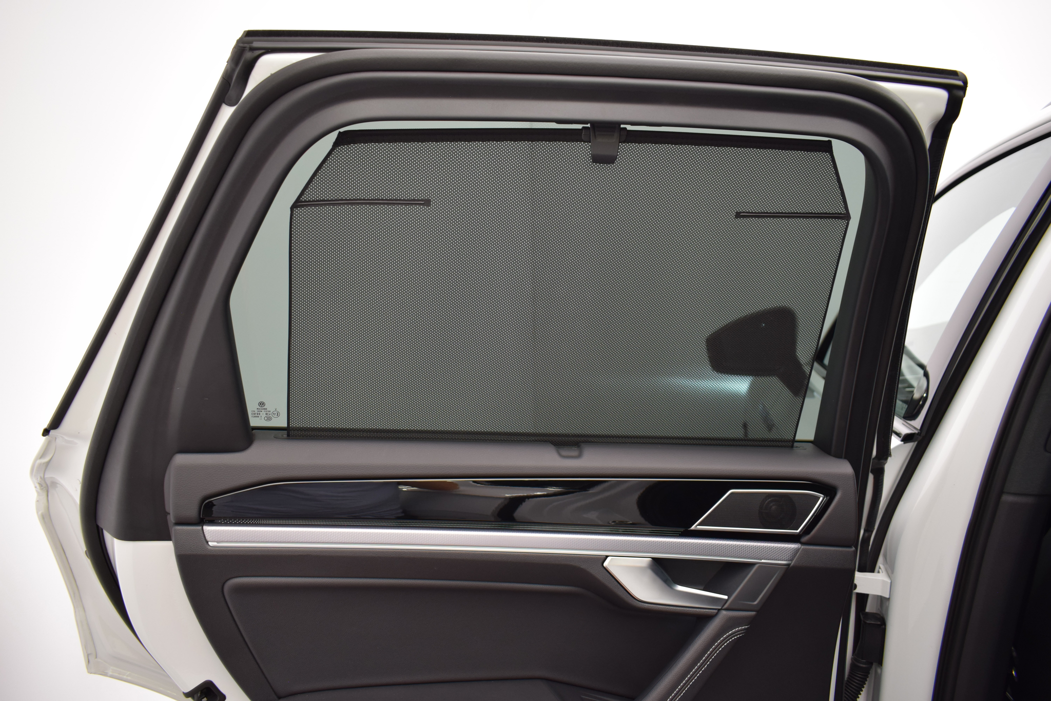 listing desktop thumbnail image 31