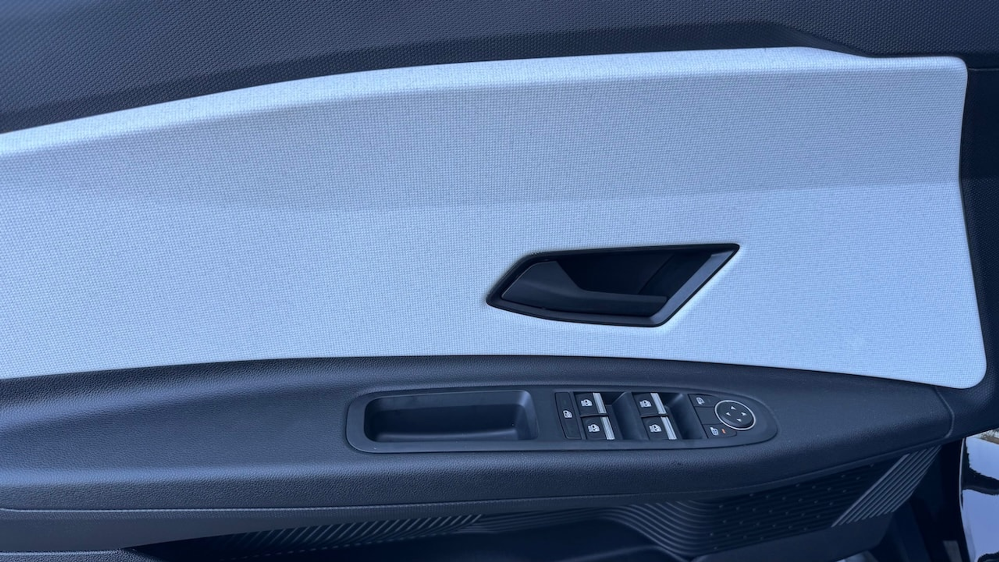 listing desktop thumbnail image 19