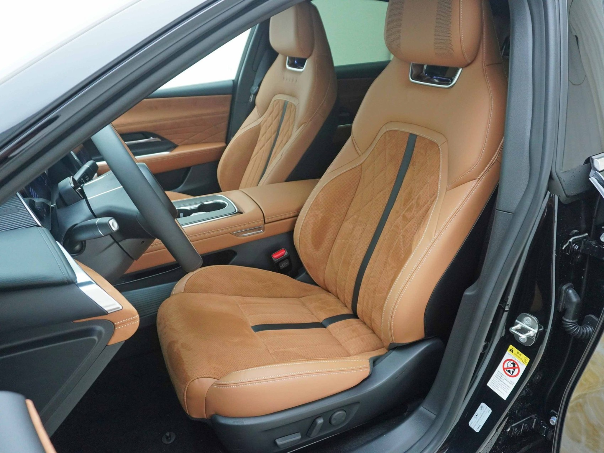 listing desktop thumbnail image 6