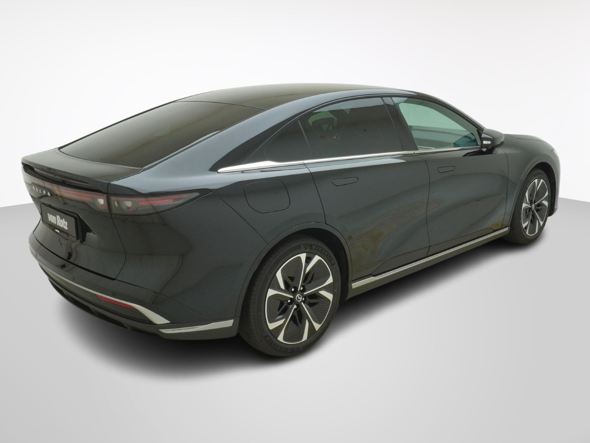 listing desktop thumbnail image 3