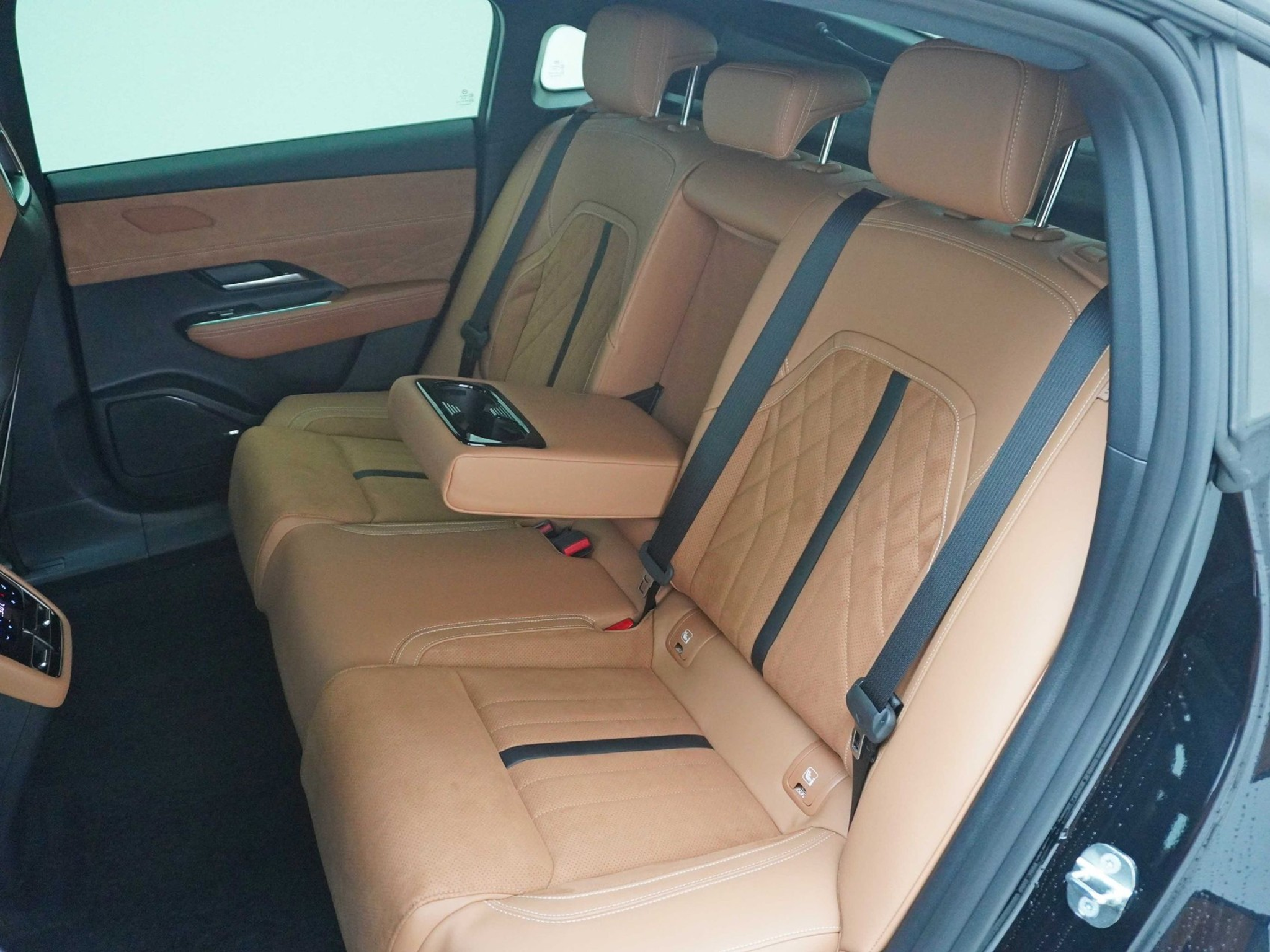 listing desktop thumbnail image 22