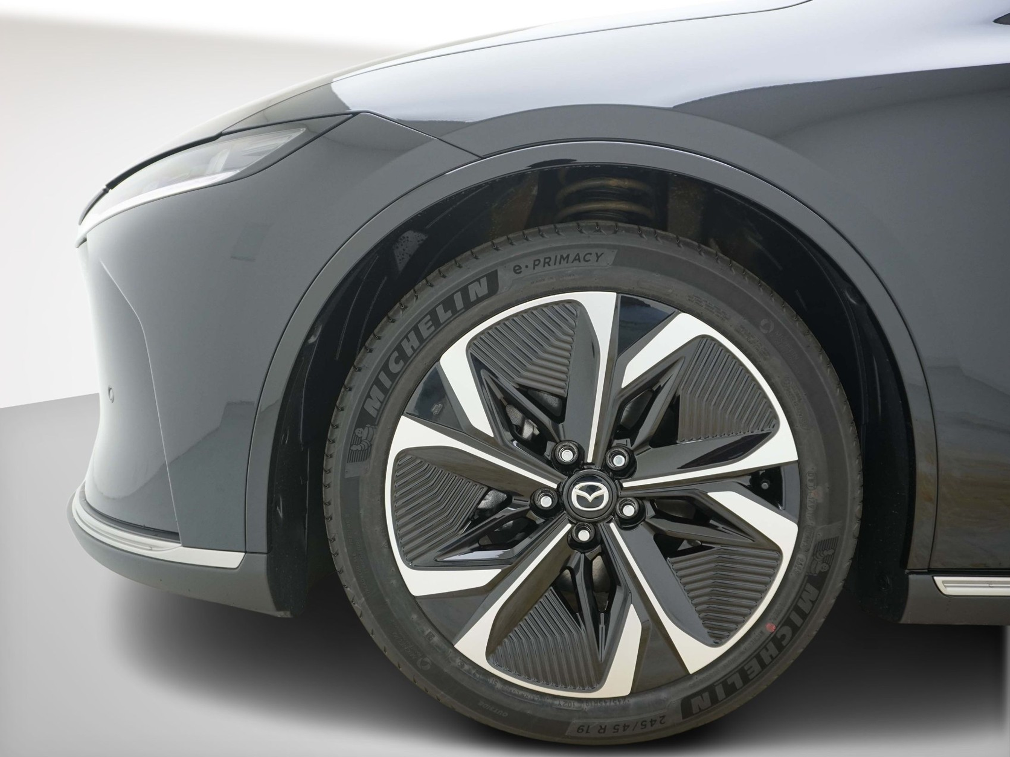 listing desktop thumbnail image 5