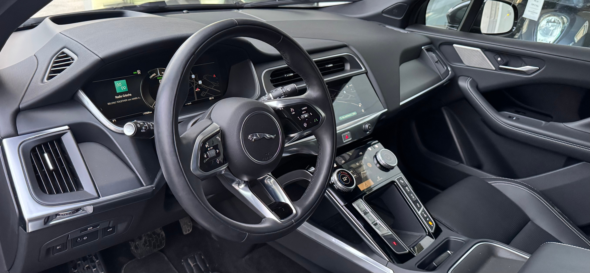 listing desktop thumbnail image 6