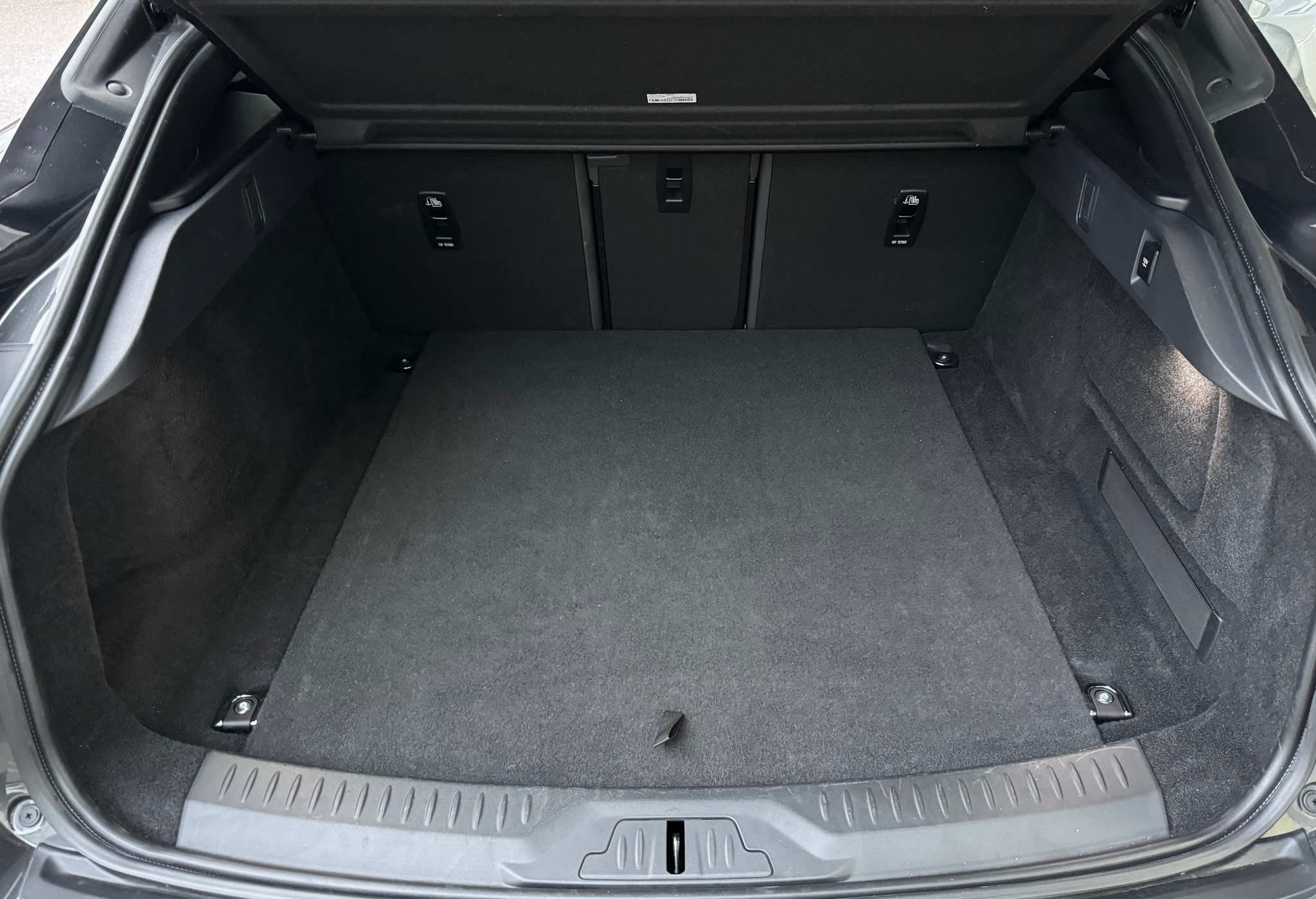 listing desktop thumbnail image 11