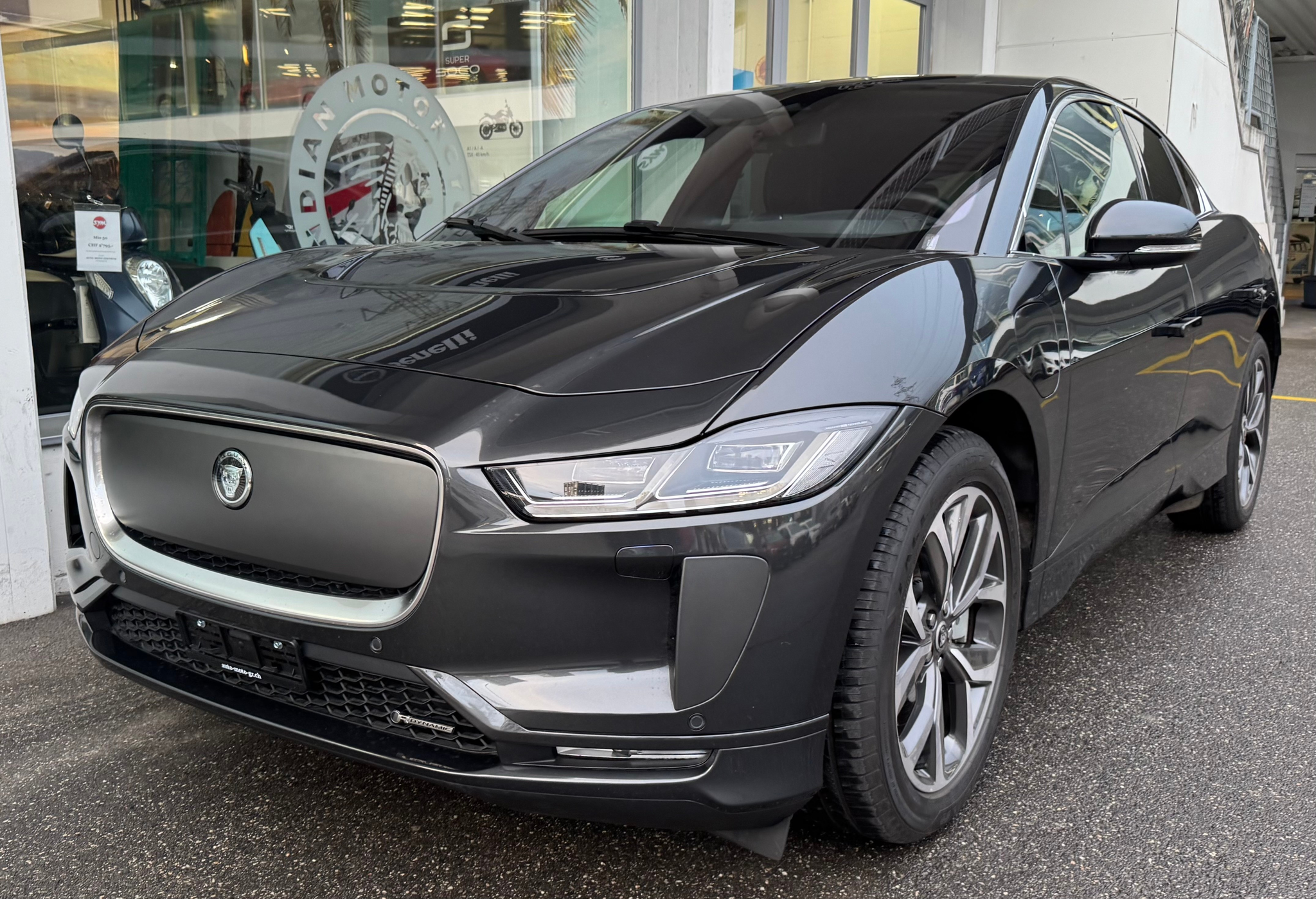 listing desktop thumbnail image 5