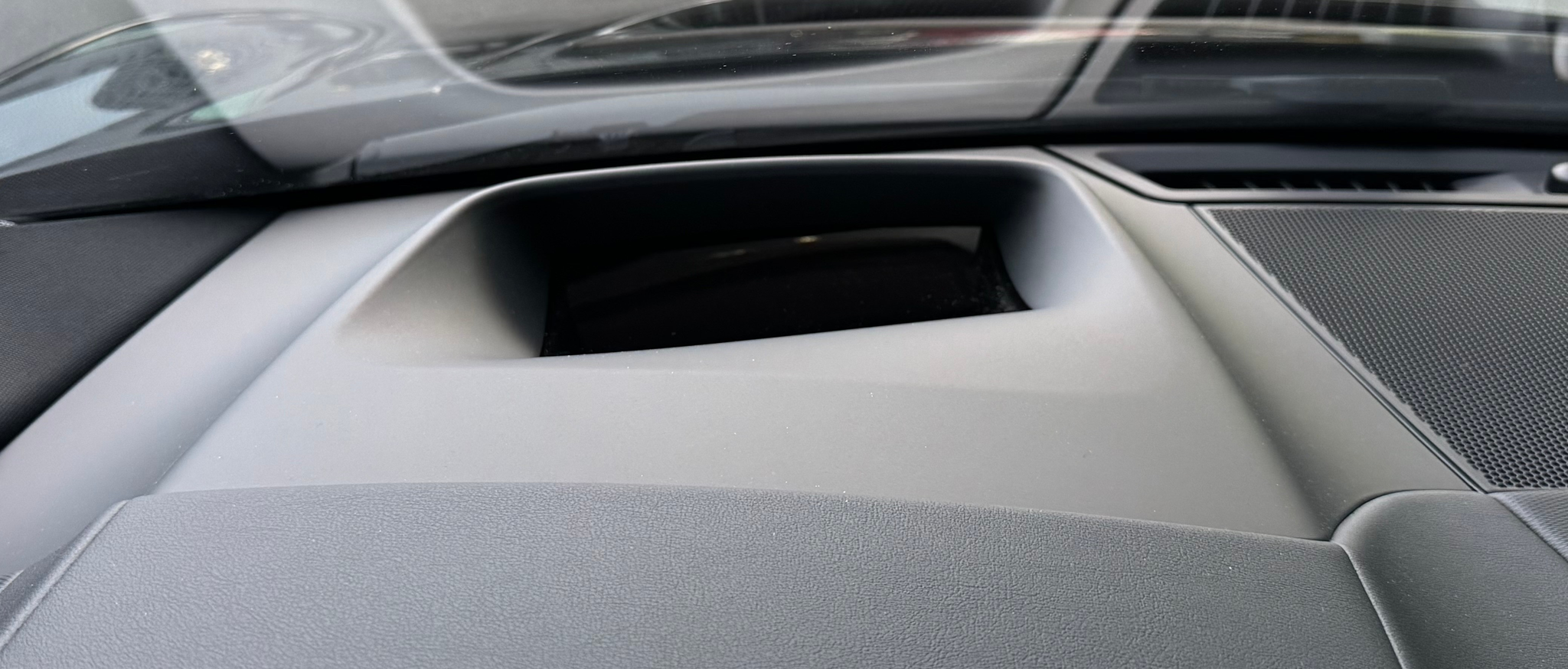 listing desktop thumbnail image 15