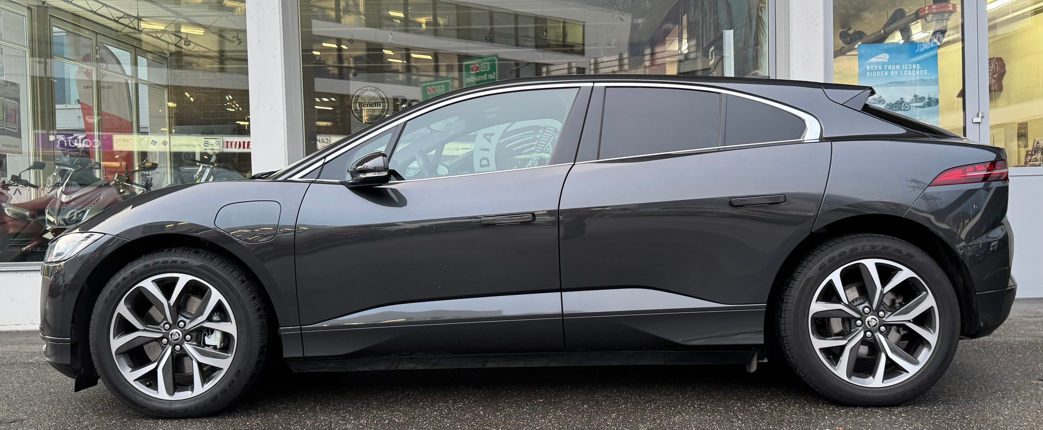 listing desktop thumbnail image 2