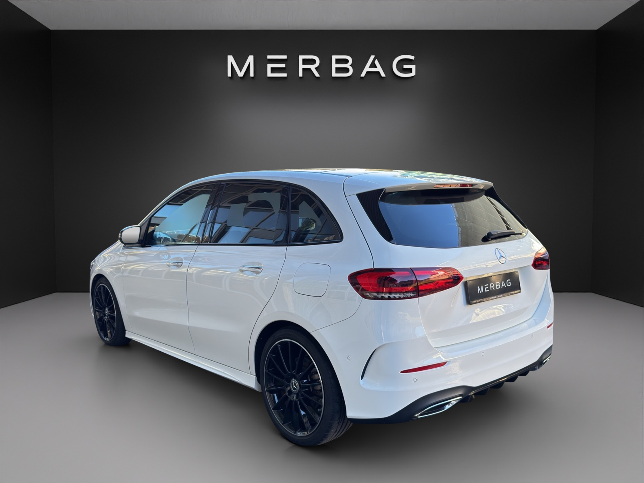 listing desktop thumbnail image 2