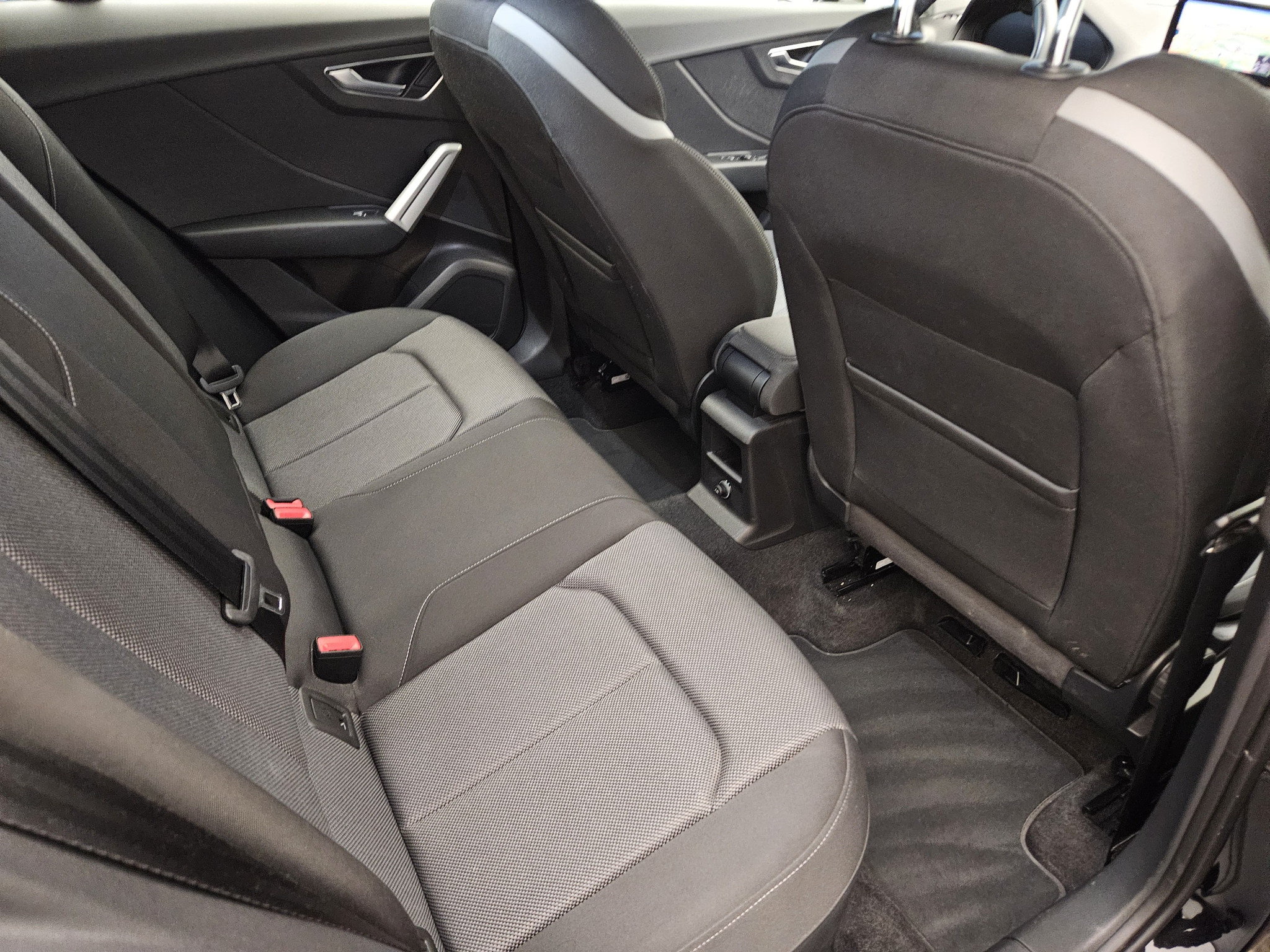 listing desktop thumbnail image 13