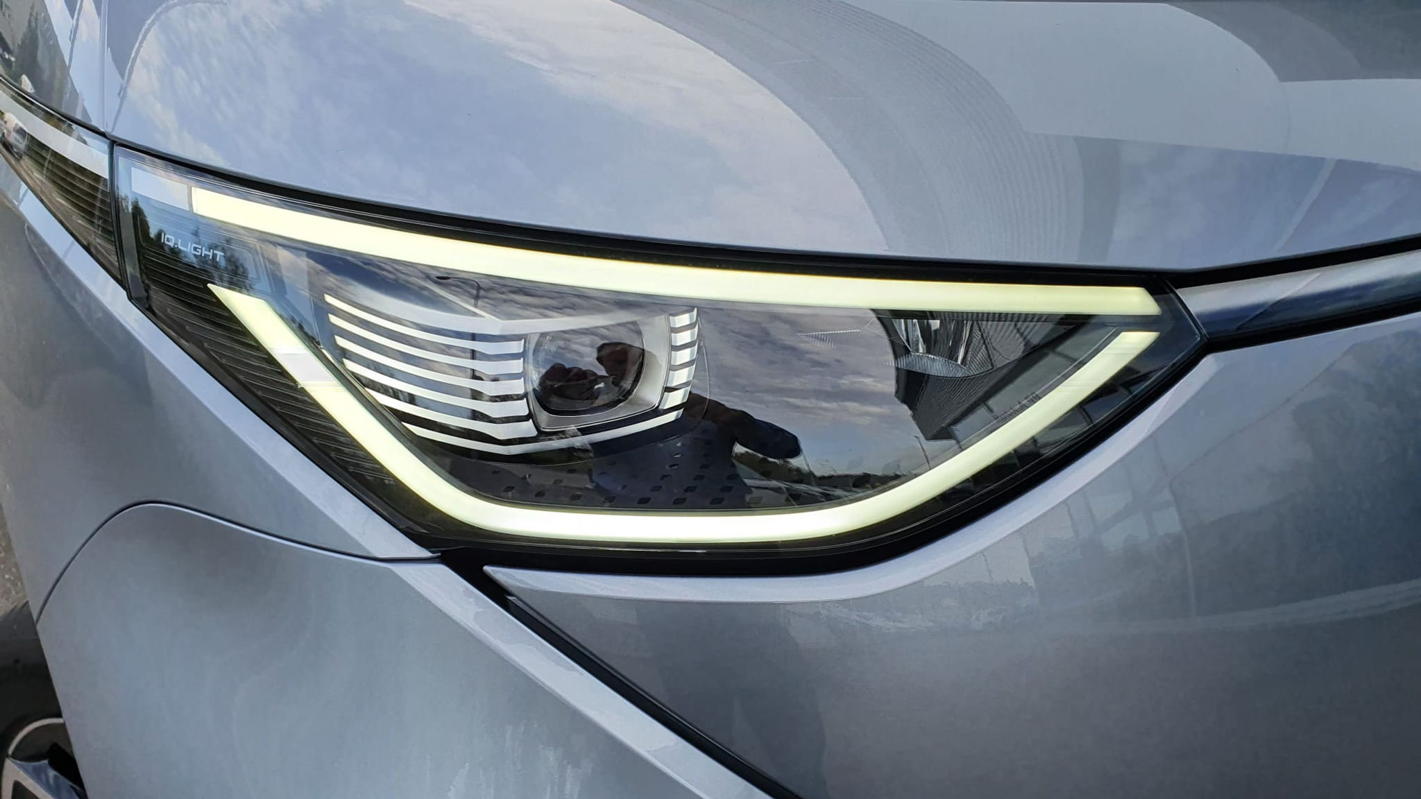 listing desktop thumbnail image 3