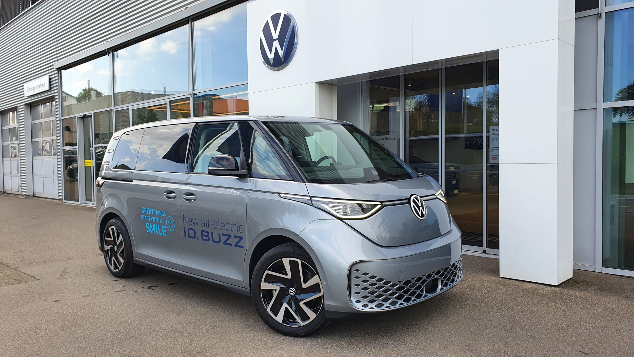 listing desktop thumbnail image 0