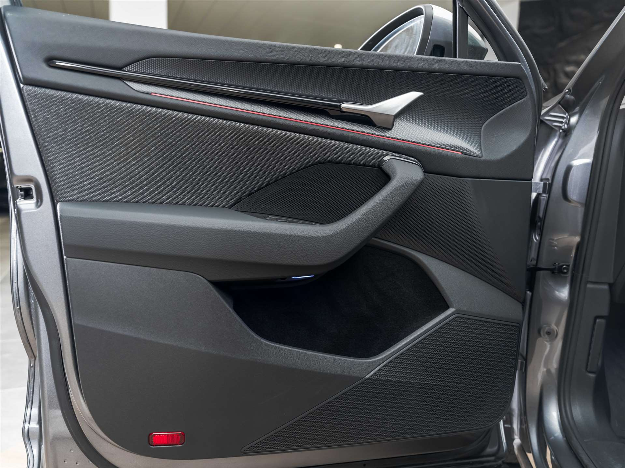 listing desktop thumbnail image 22