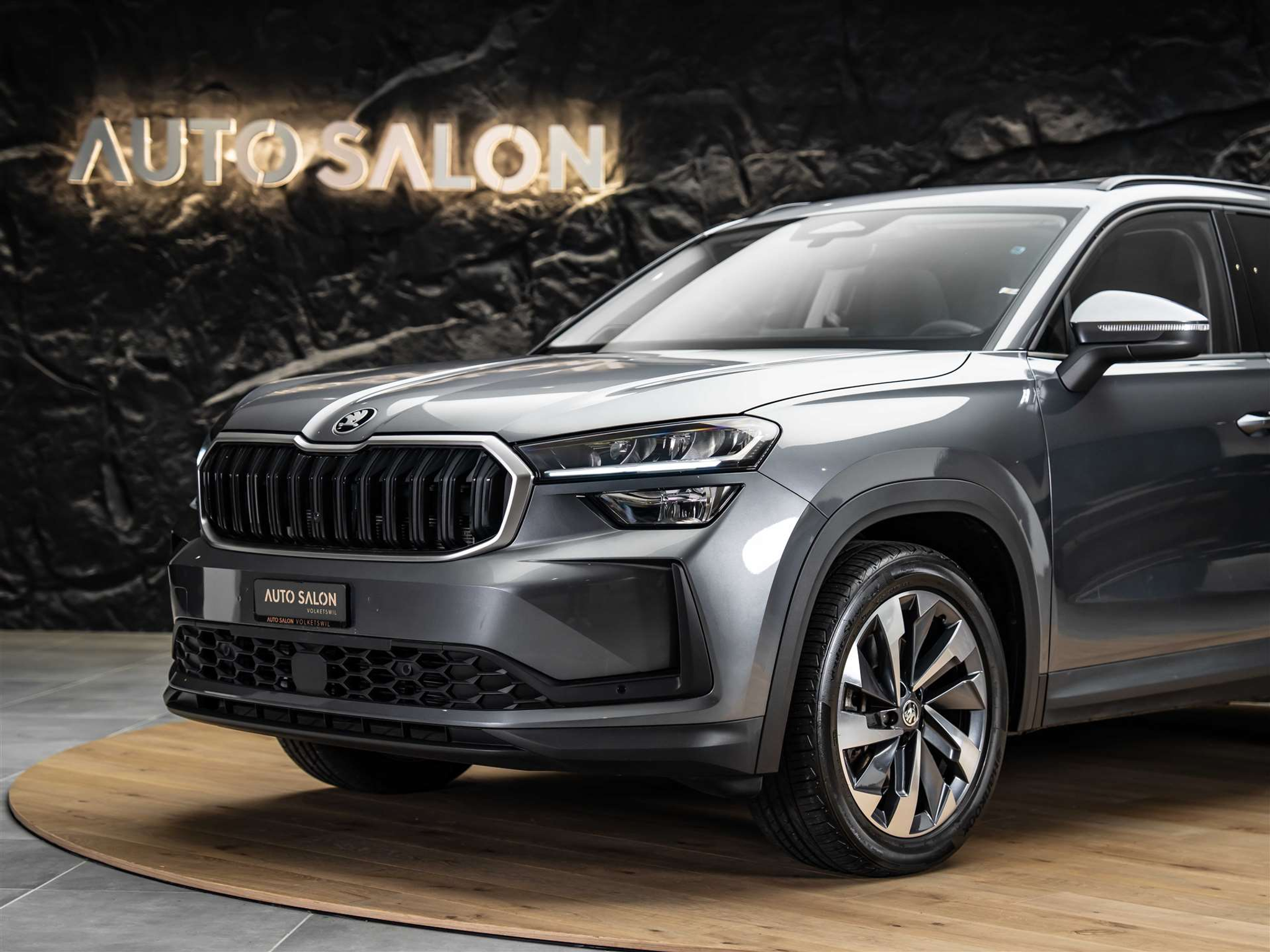 listing desktop thumbnail image 17