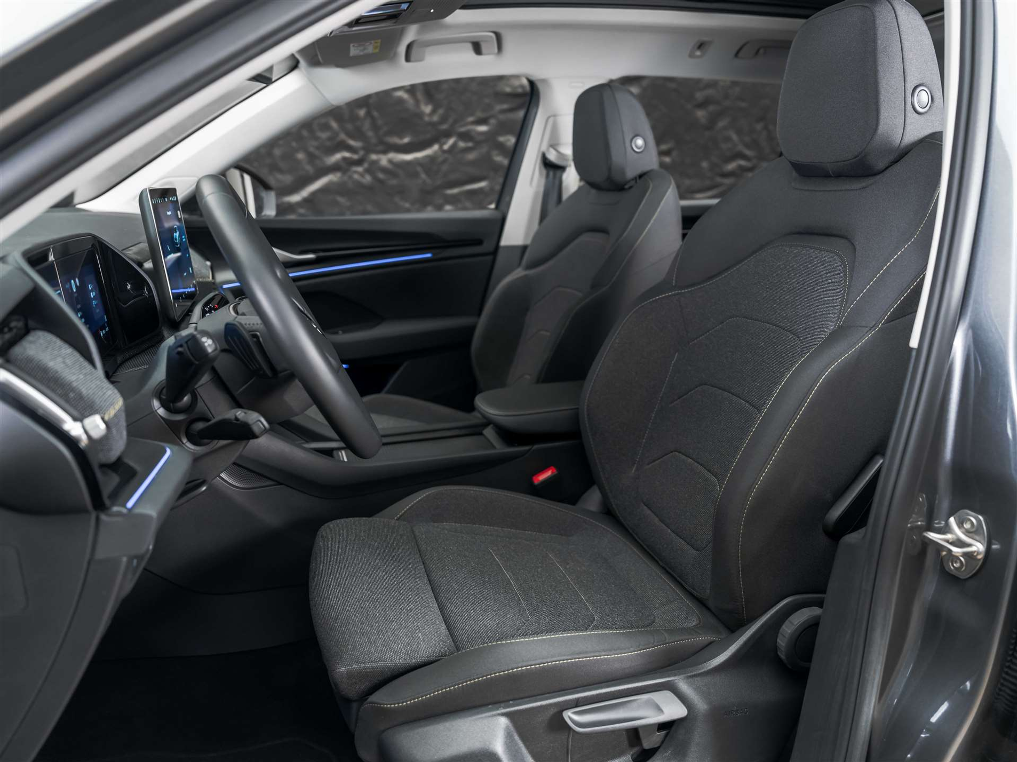 listing desktop thumbnail image 9