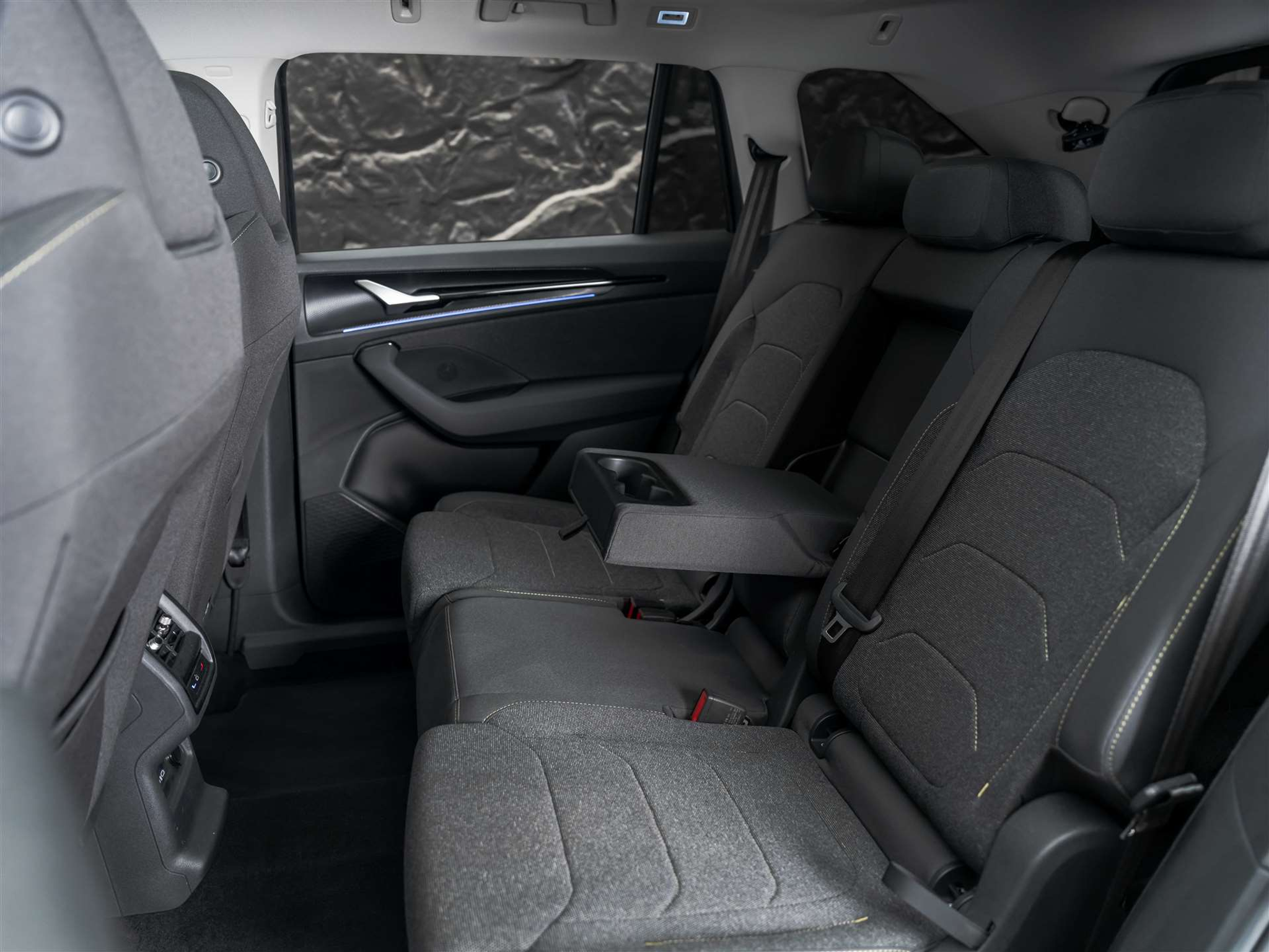 listing desktop thumbnail image 13