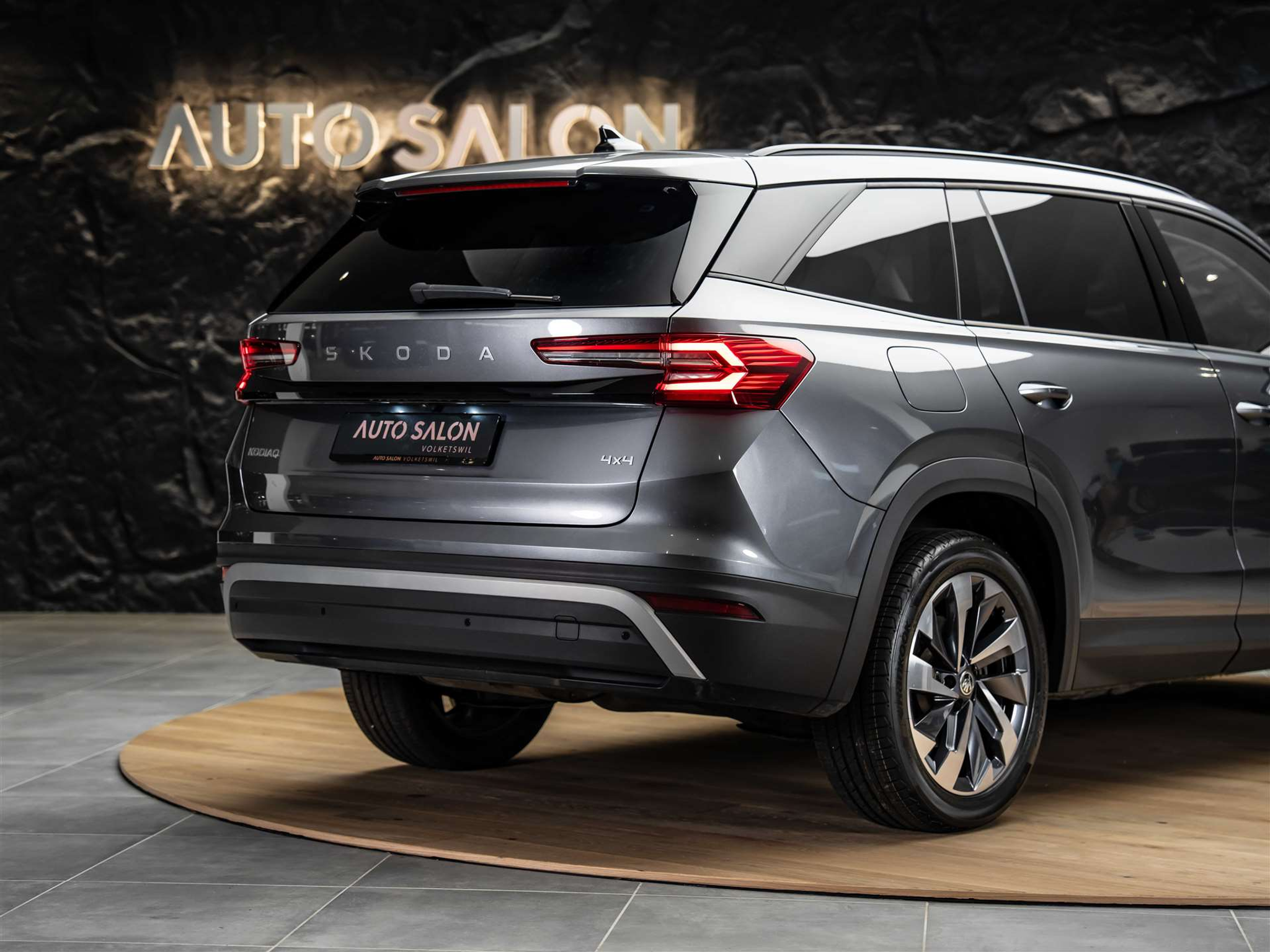 listing desktop thumbnail image 21