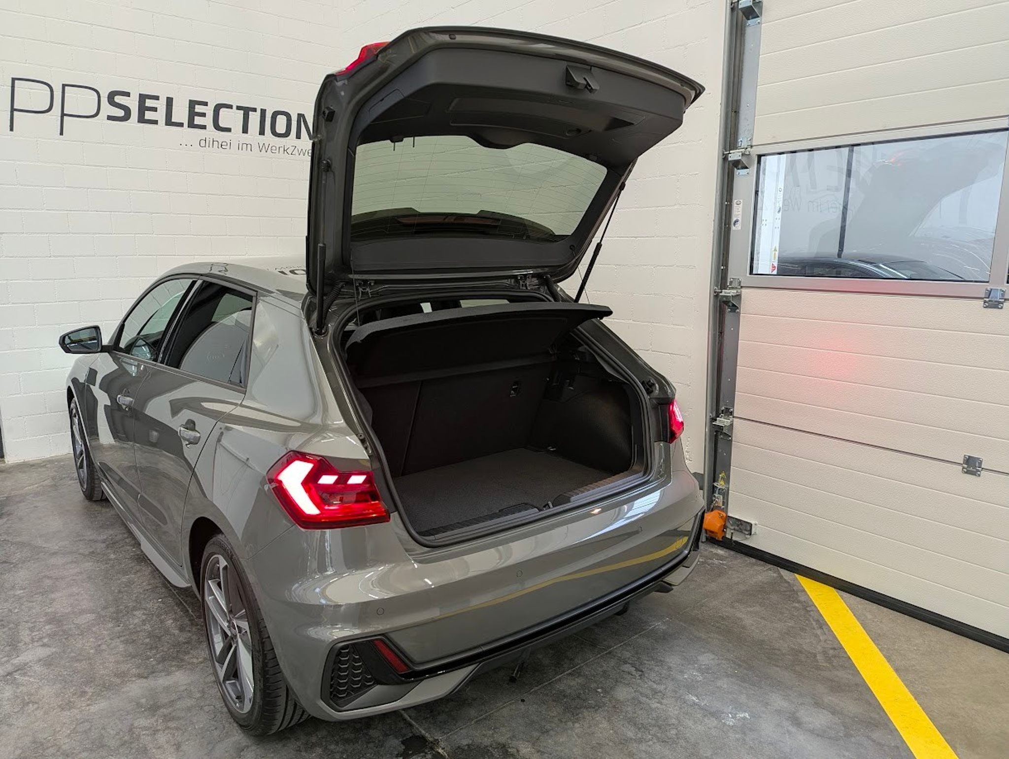 listing desktop thumbnail image 29