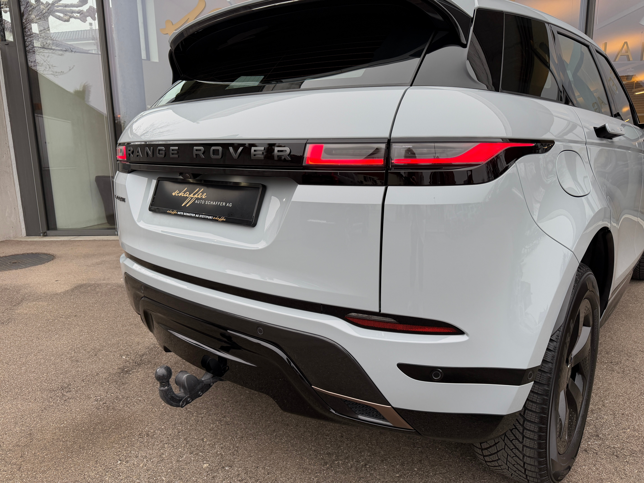 listing desktop thumbnail image 9