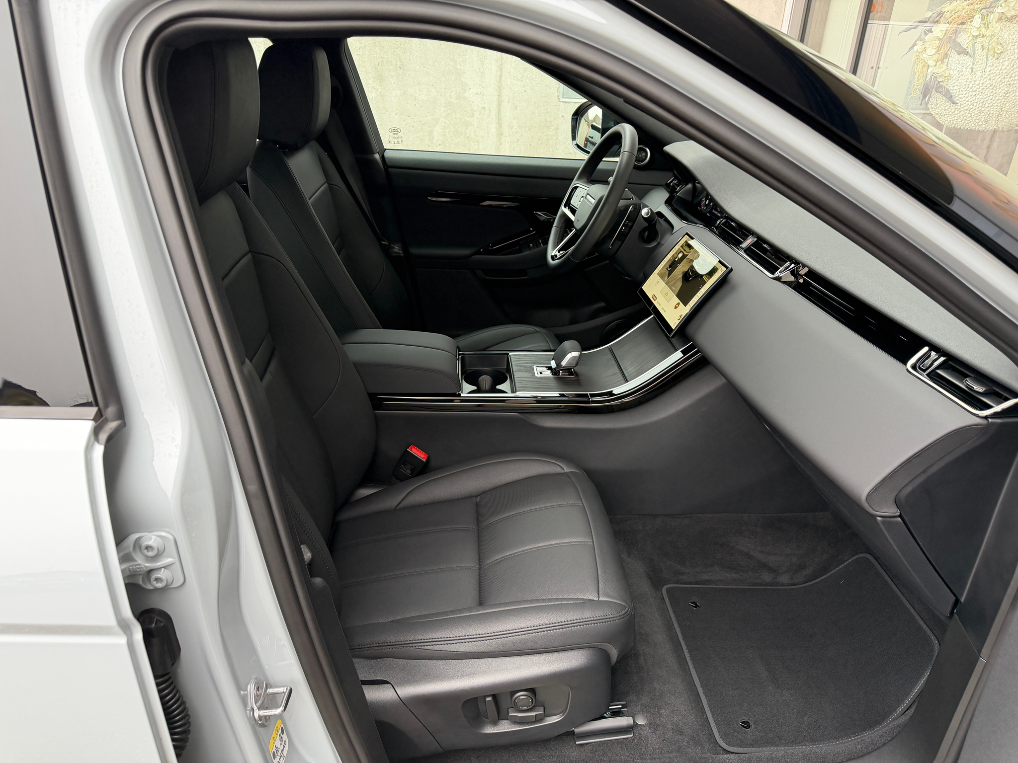 listing desktop thumbnail image 21