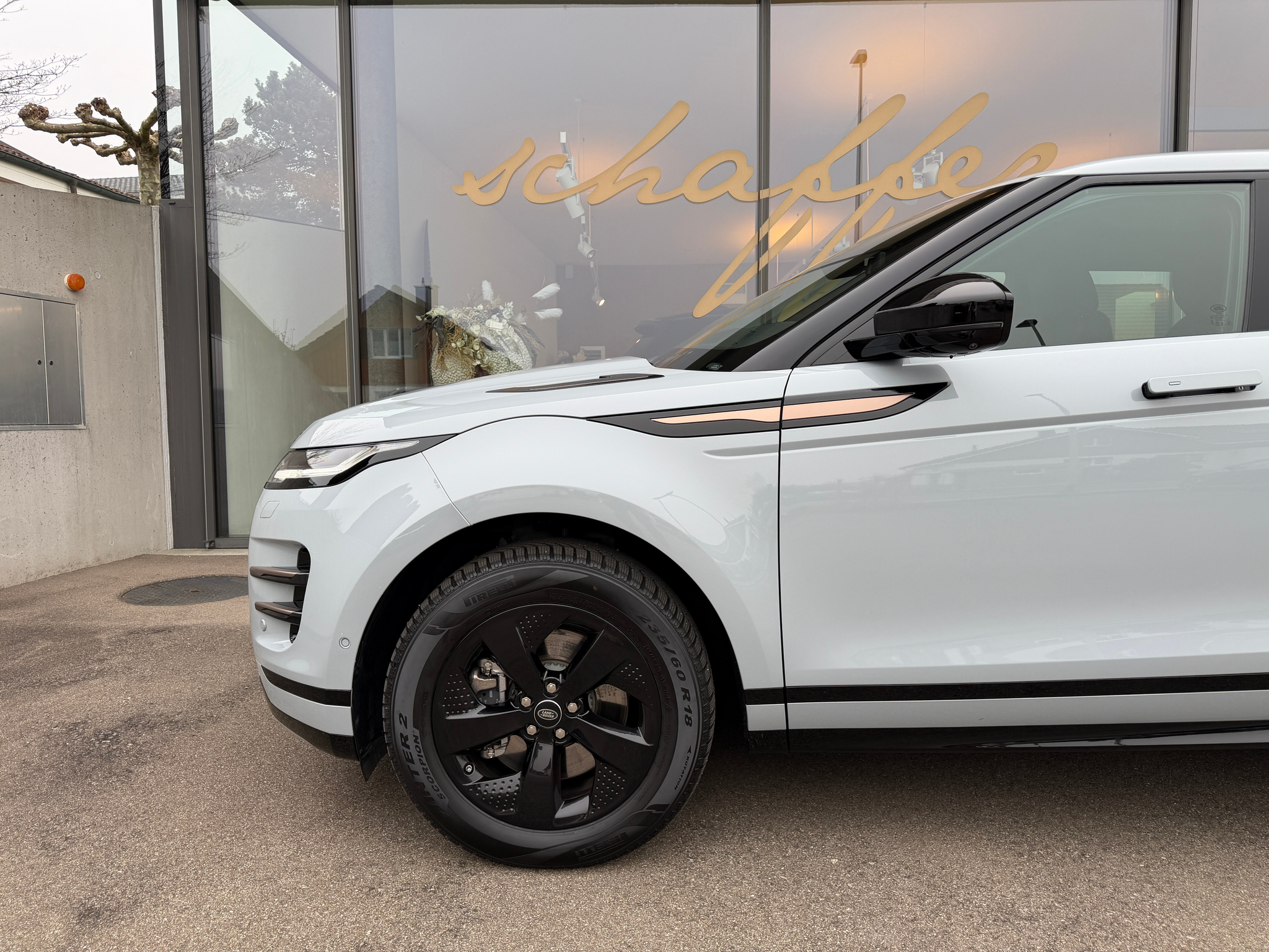 listing desktop thumbnail image 5