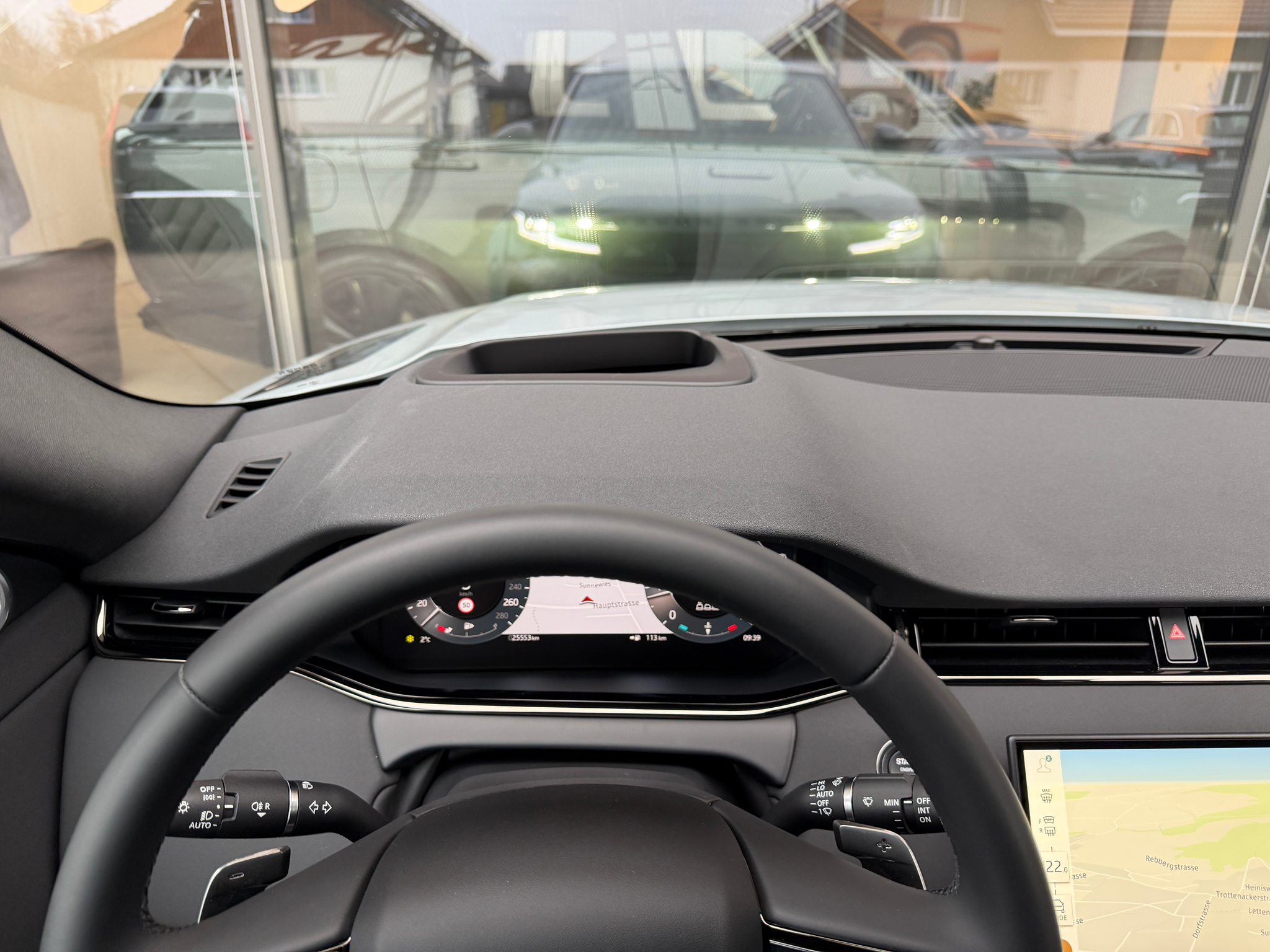 listing desktop thumbnail image 28