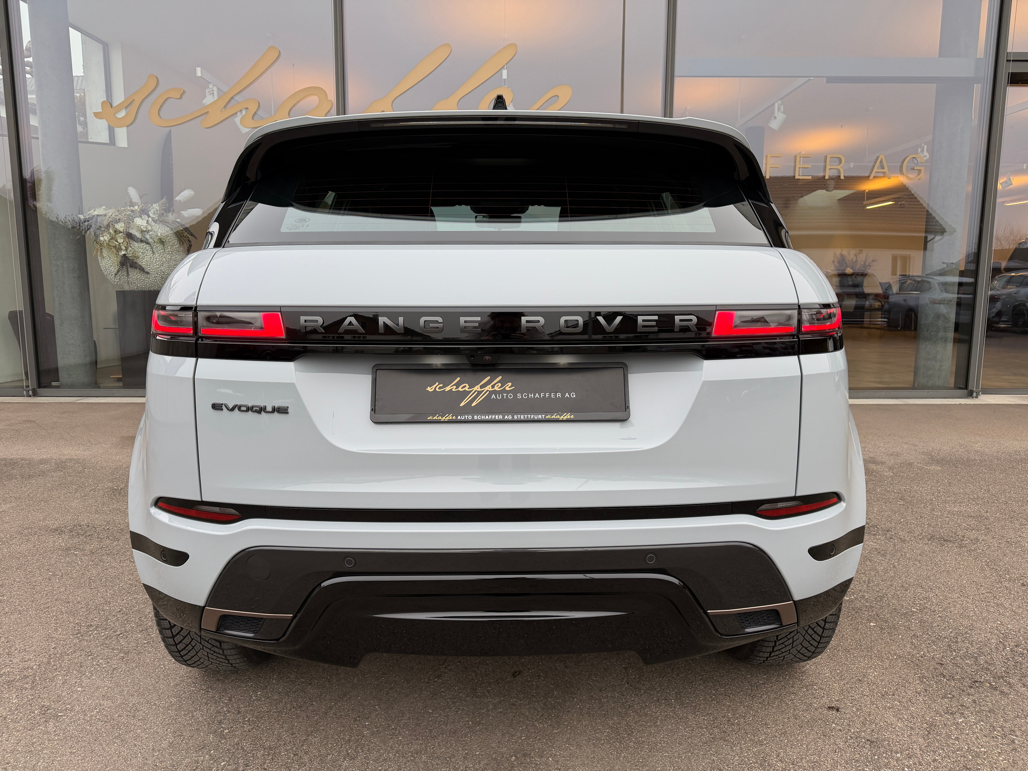 listing desktop thumbnail image 7