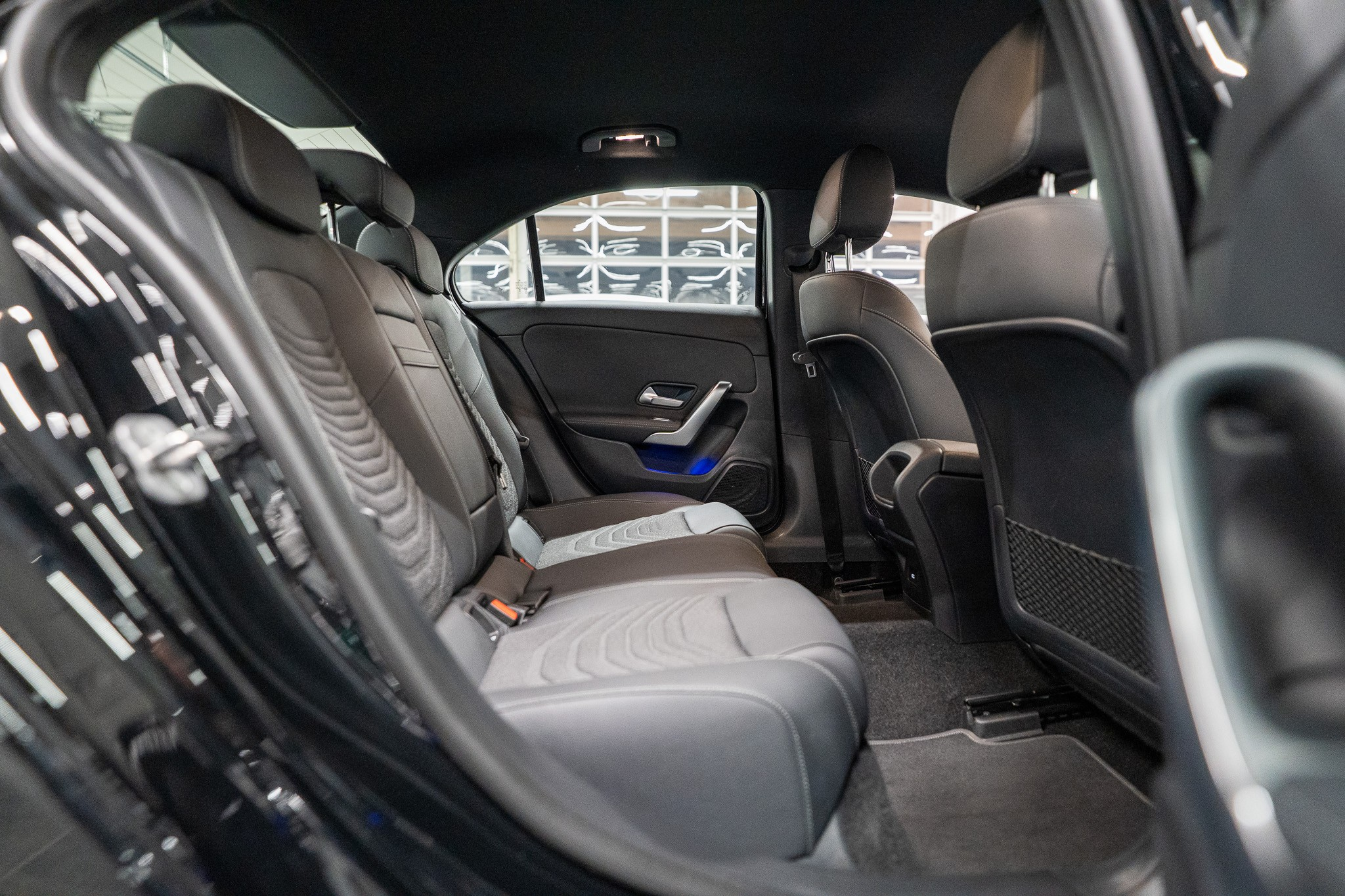 listing desktop thumbnail image 12