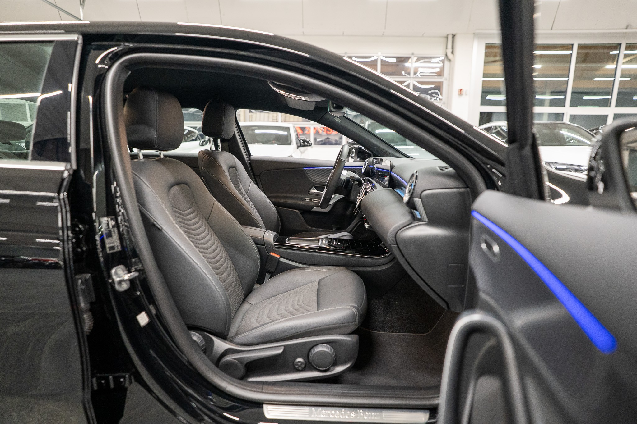 listing desktop thumbnail image 13