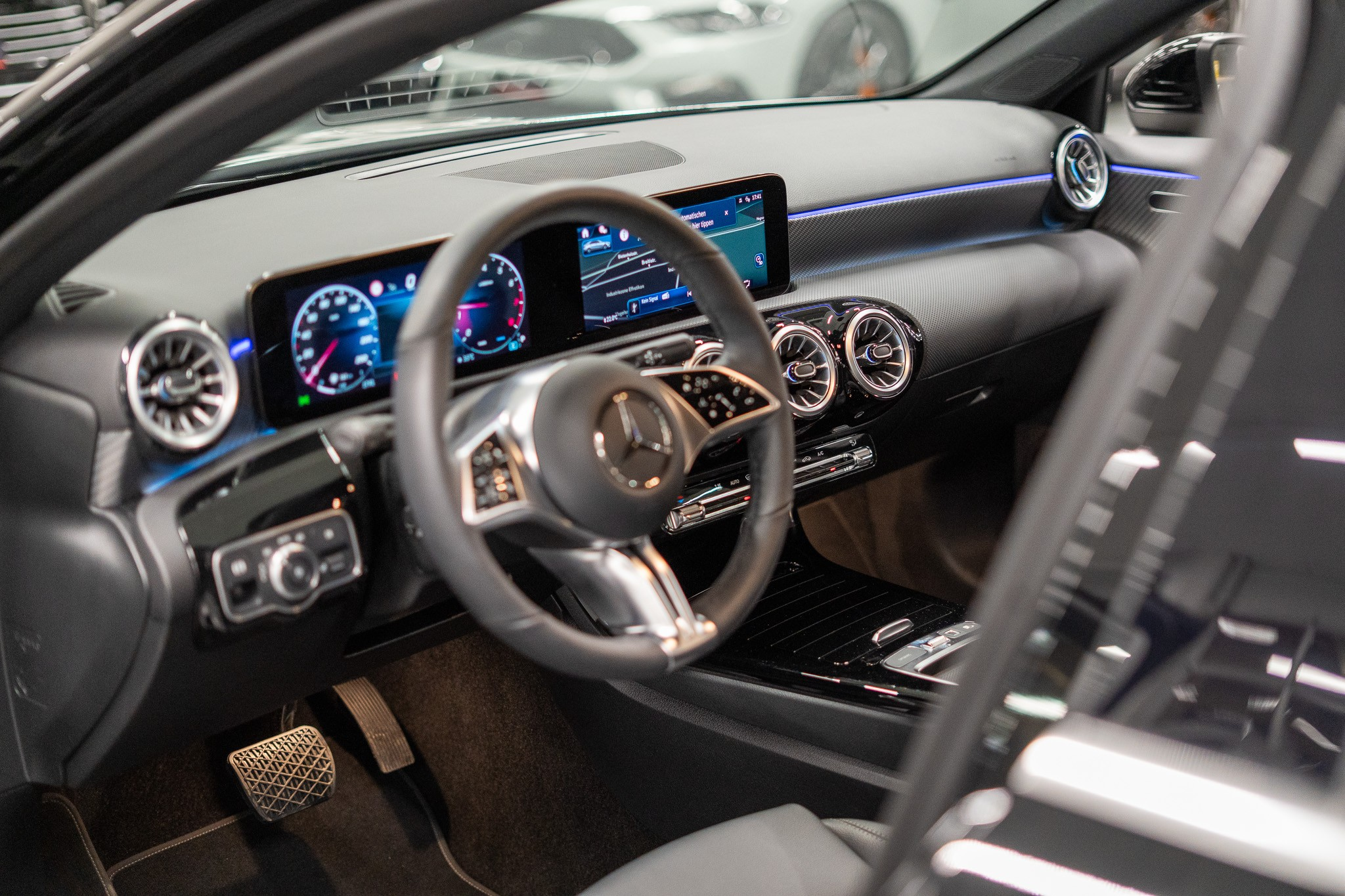 listing desktop thumbnail image 9