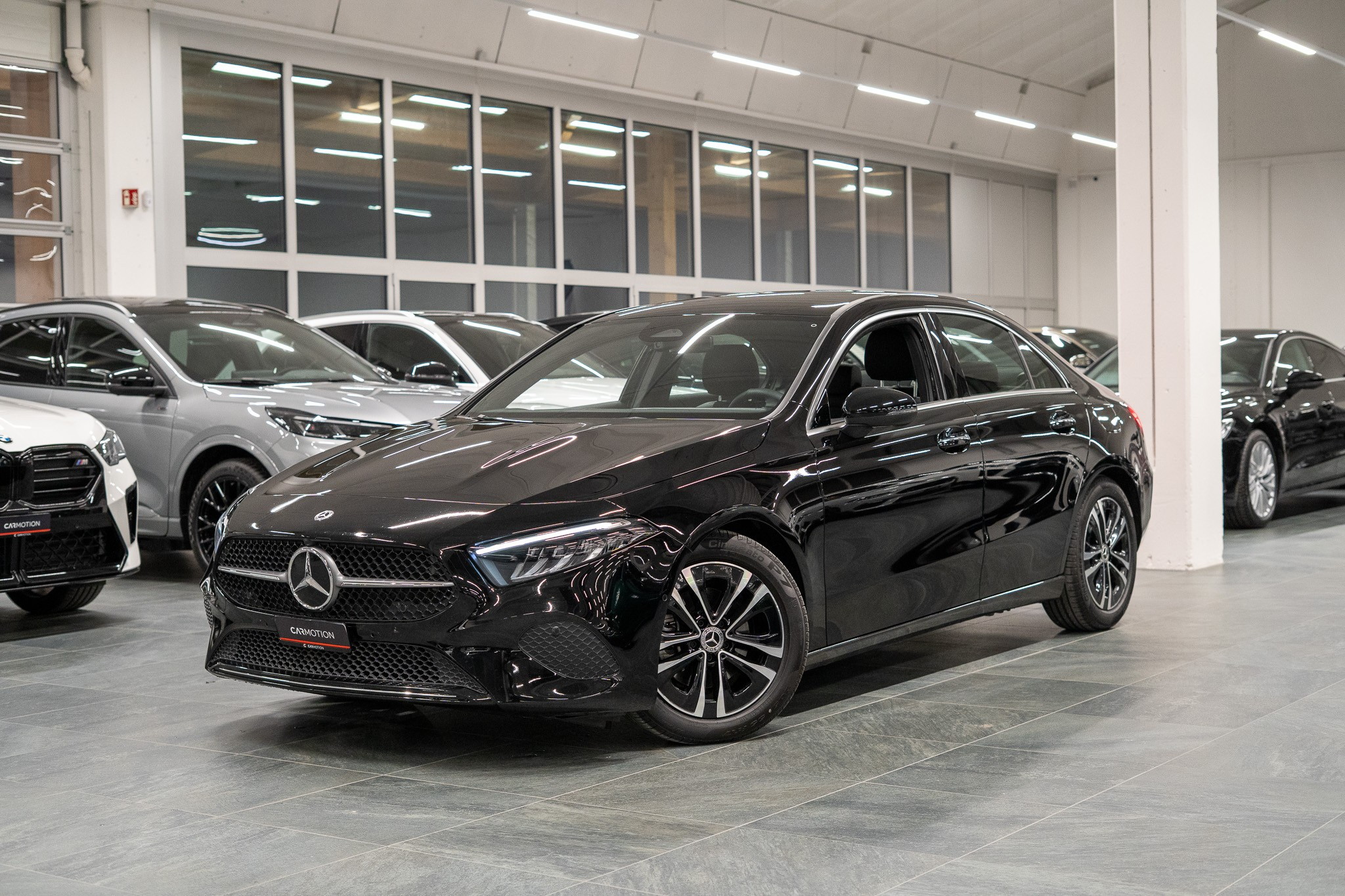 listing desktop thumbnail image 0