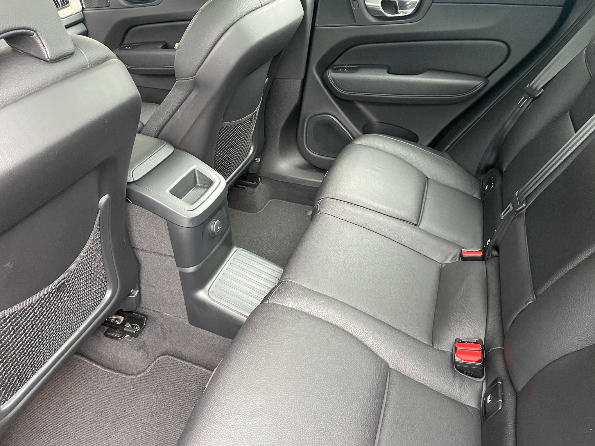 listing desktop thumbnail image 4