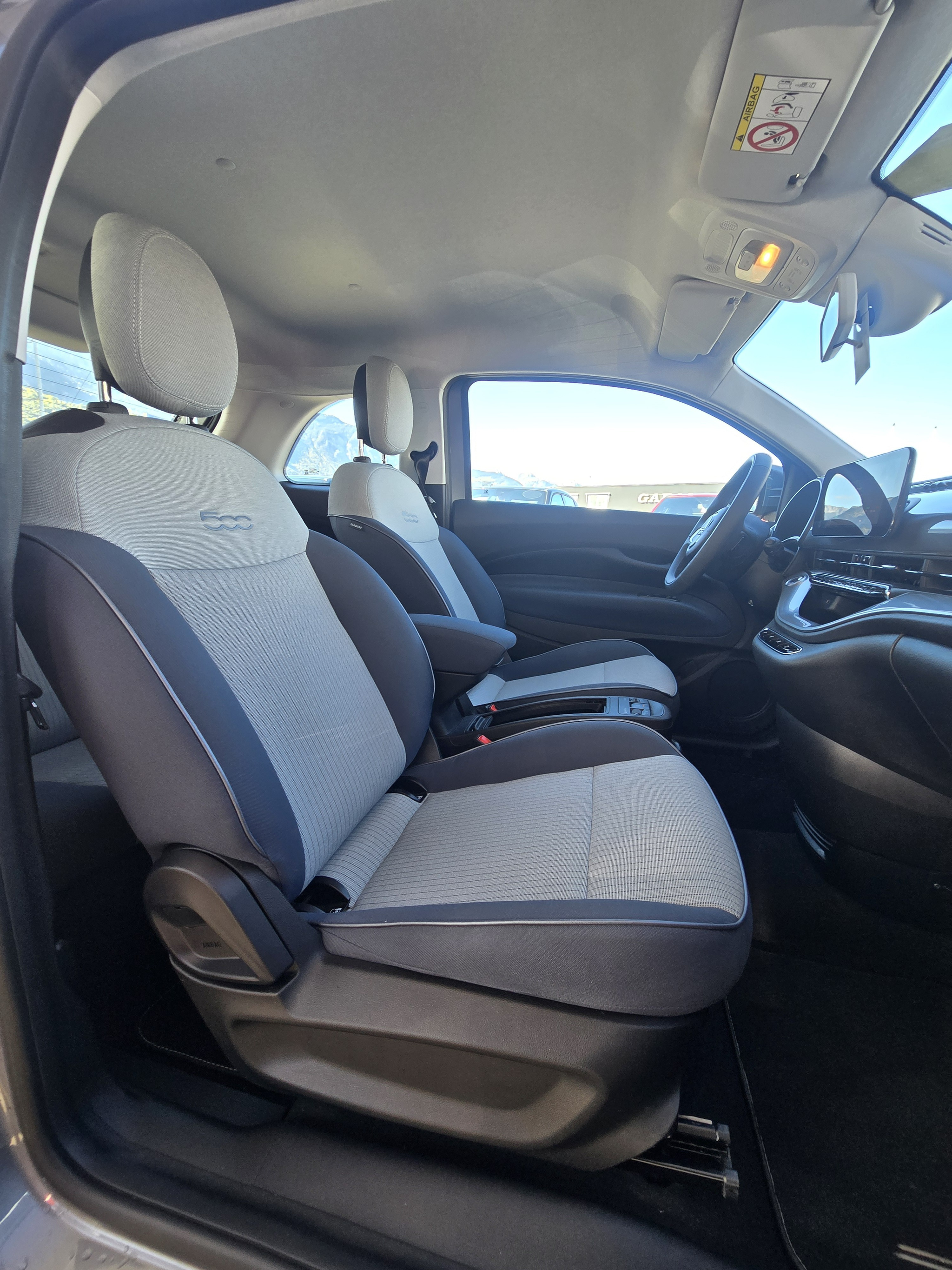 listing desktop thumbnail image 15