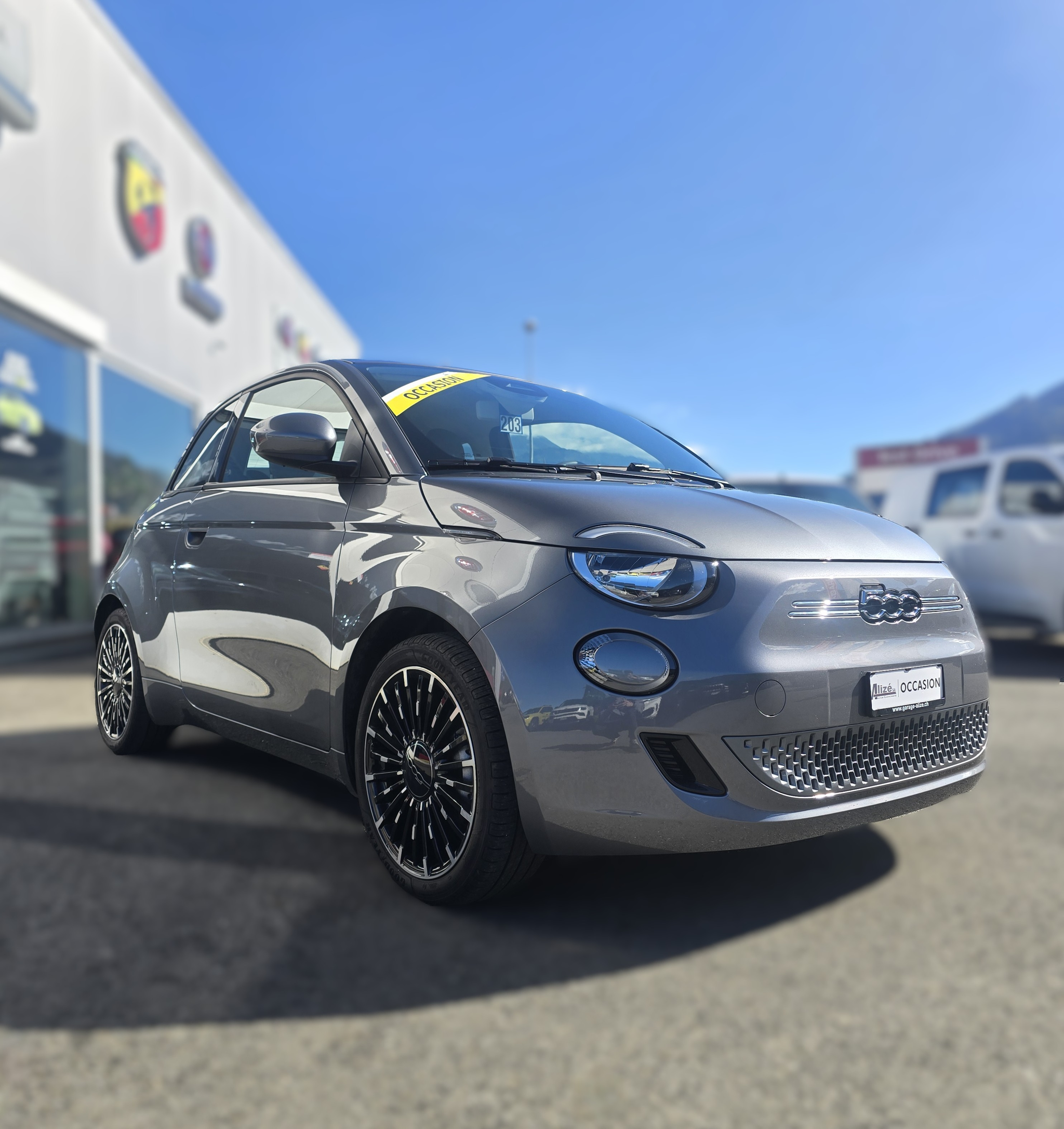 listing desktop thumbnail image 6