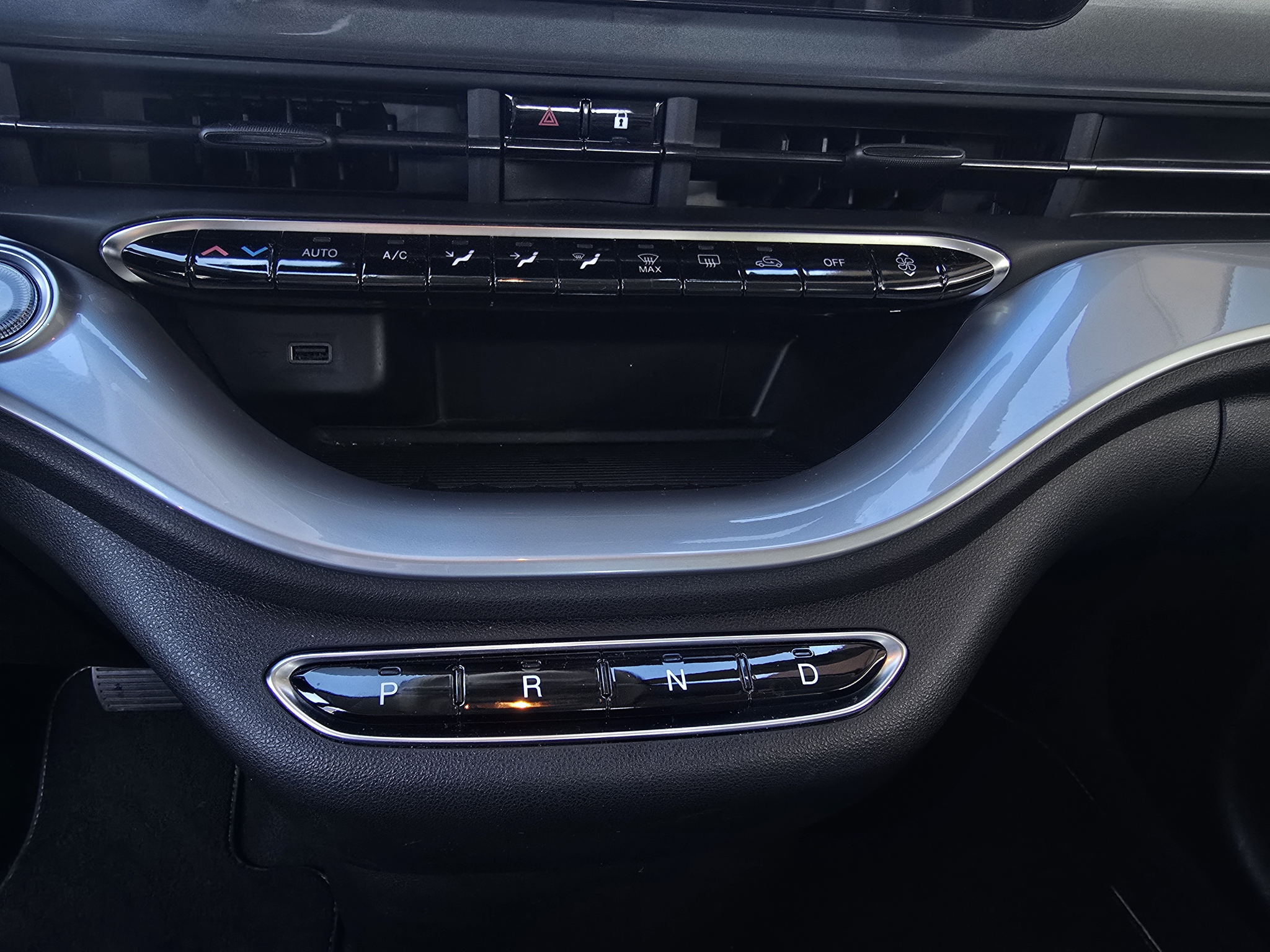 listing desktop thumbnail image 9