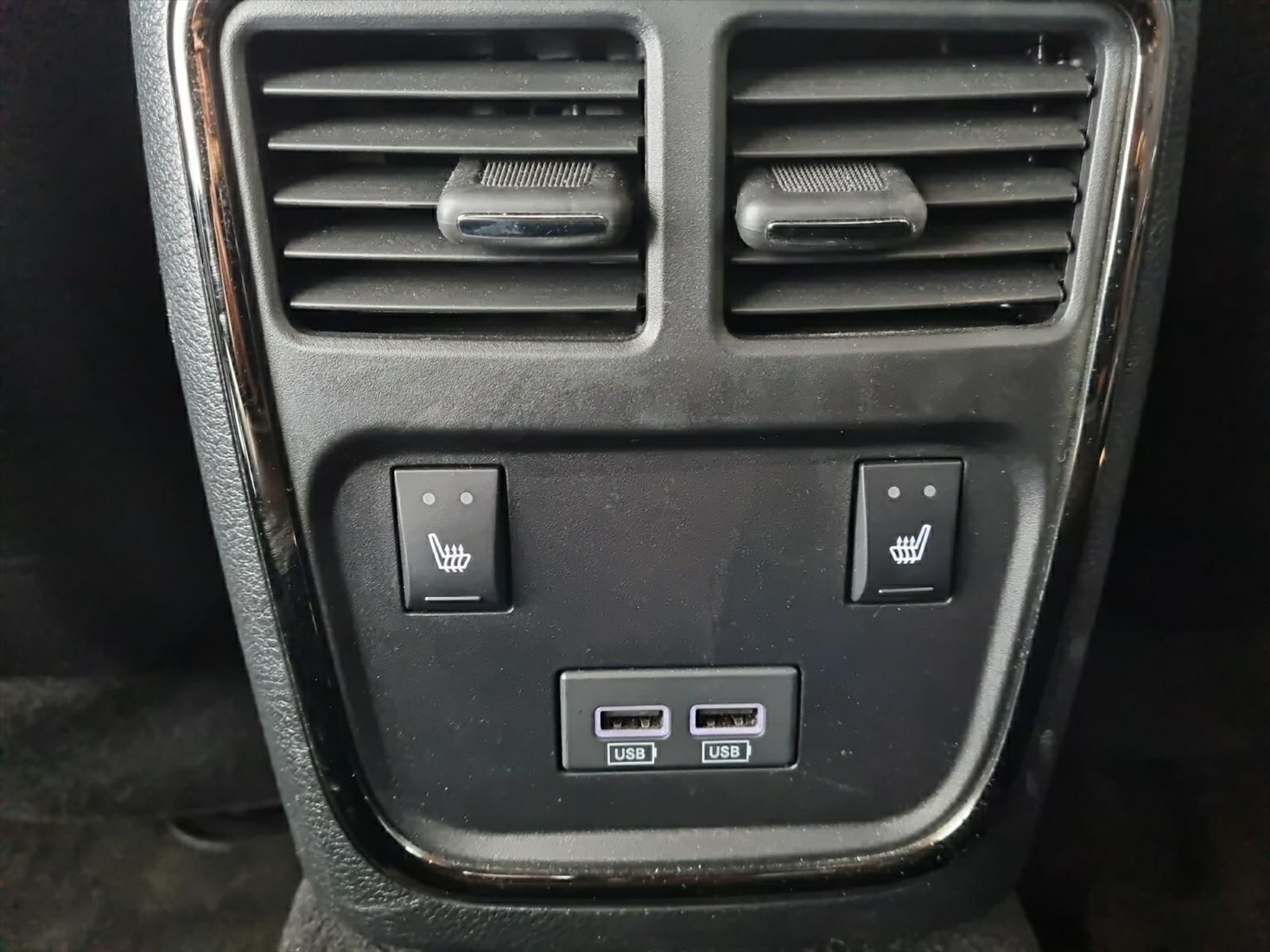 listing desktop thumbnail image 10