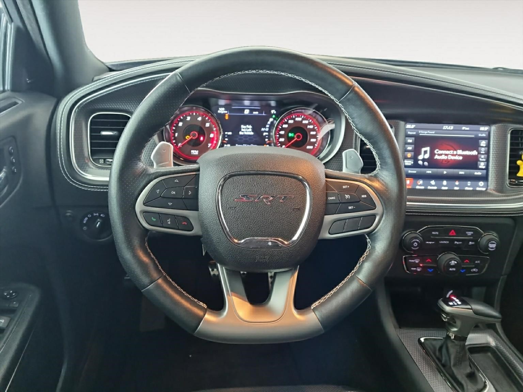 listing desktop thumbnail image 6